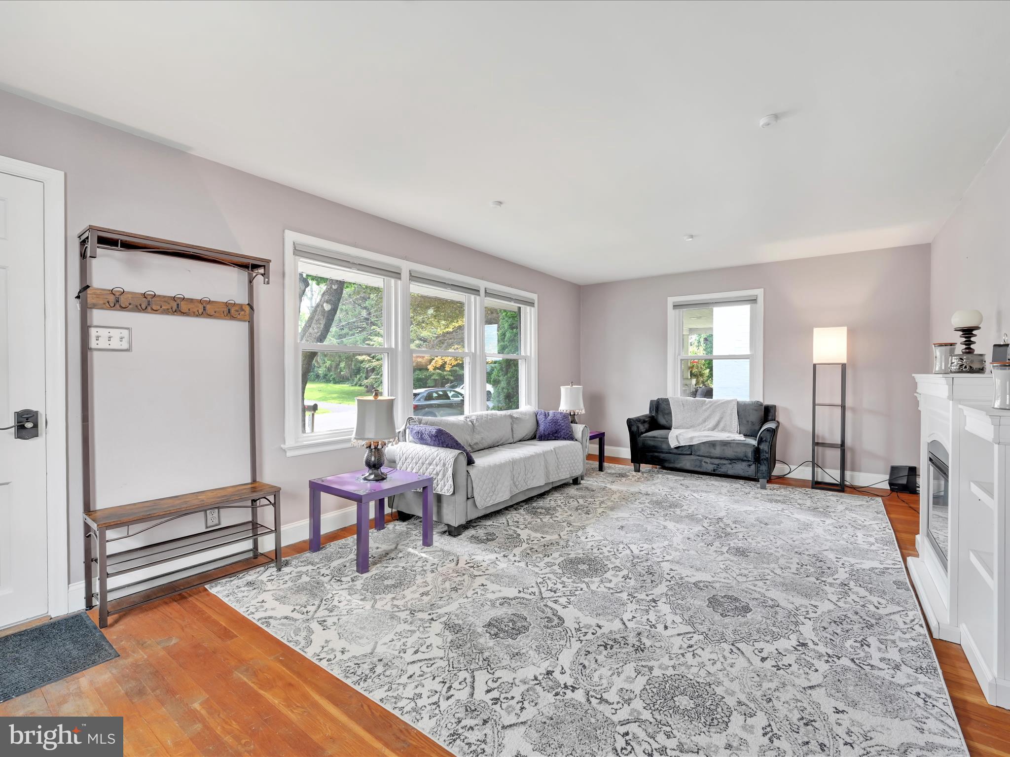 GLEN MOORE CIRCLE - Residential