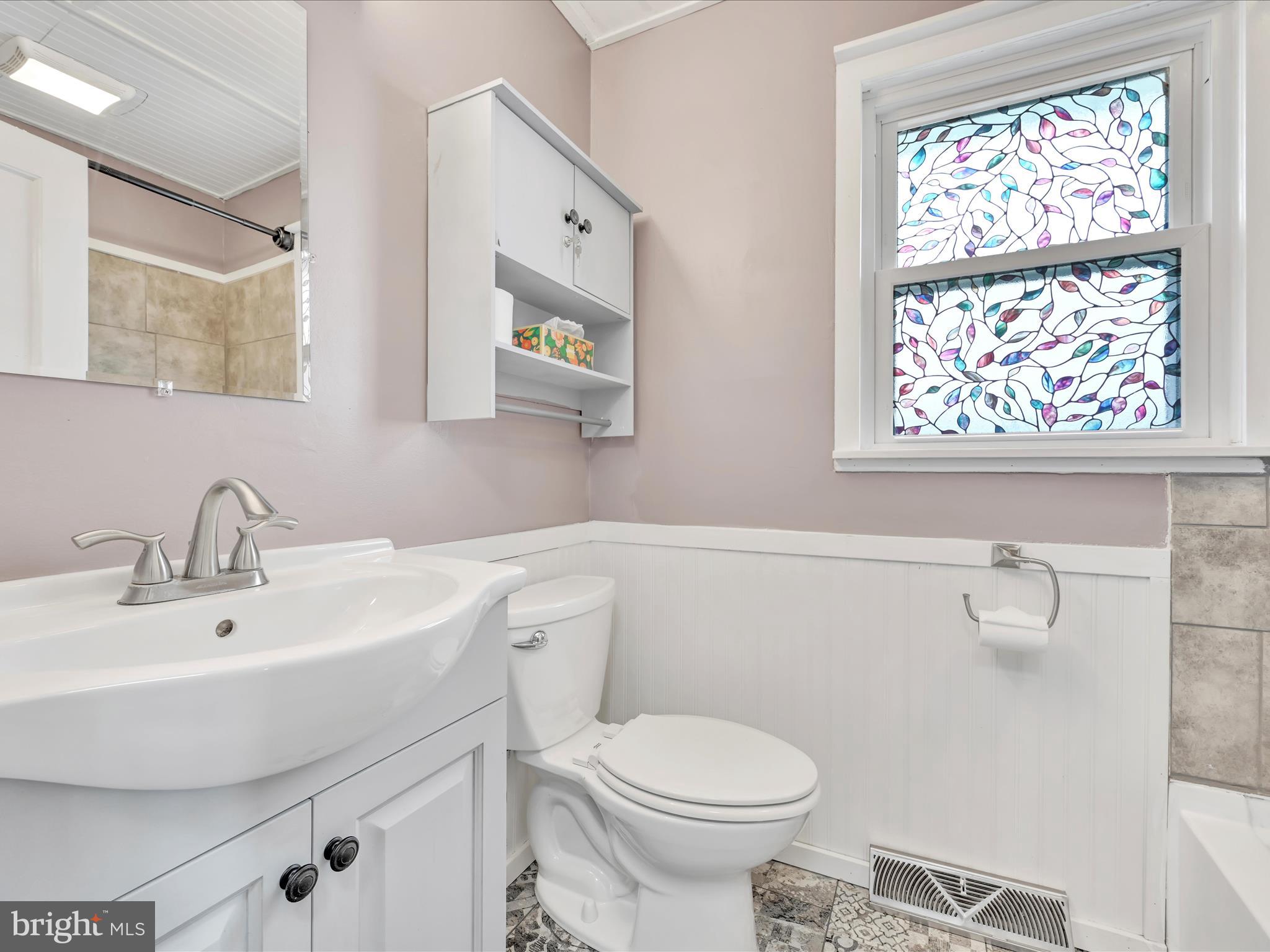 GLEN MOORE CIRCLE - Residential