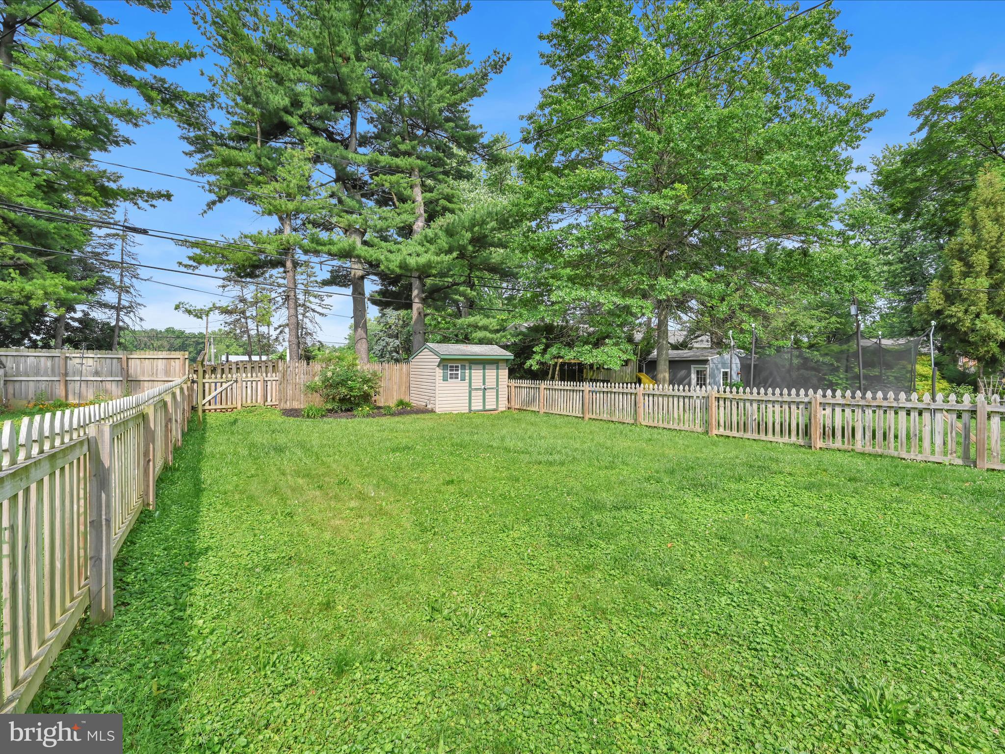 GLEN MOORE CIRCLE - Residential