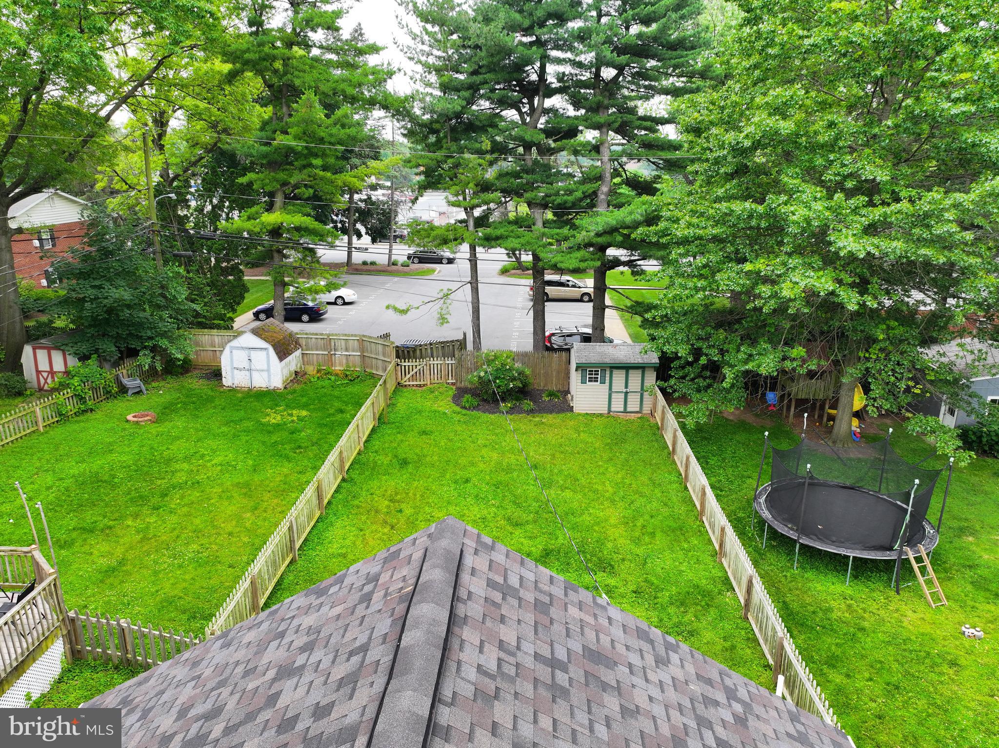 GLEN MOORE CIRCLE - Residential