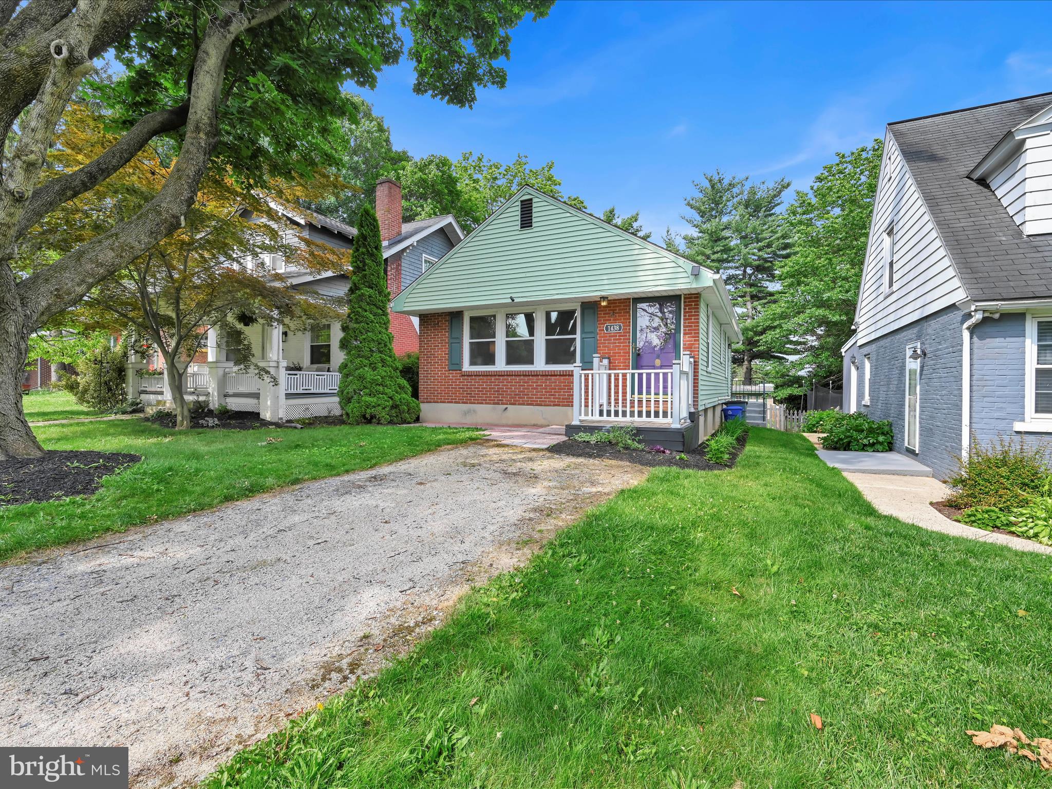 GLEN MOORE CIRCLE - Residential