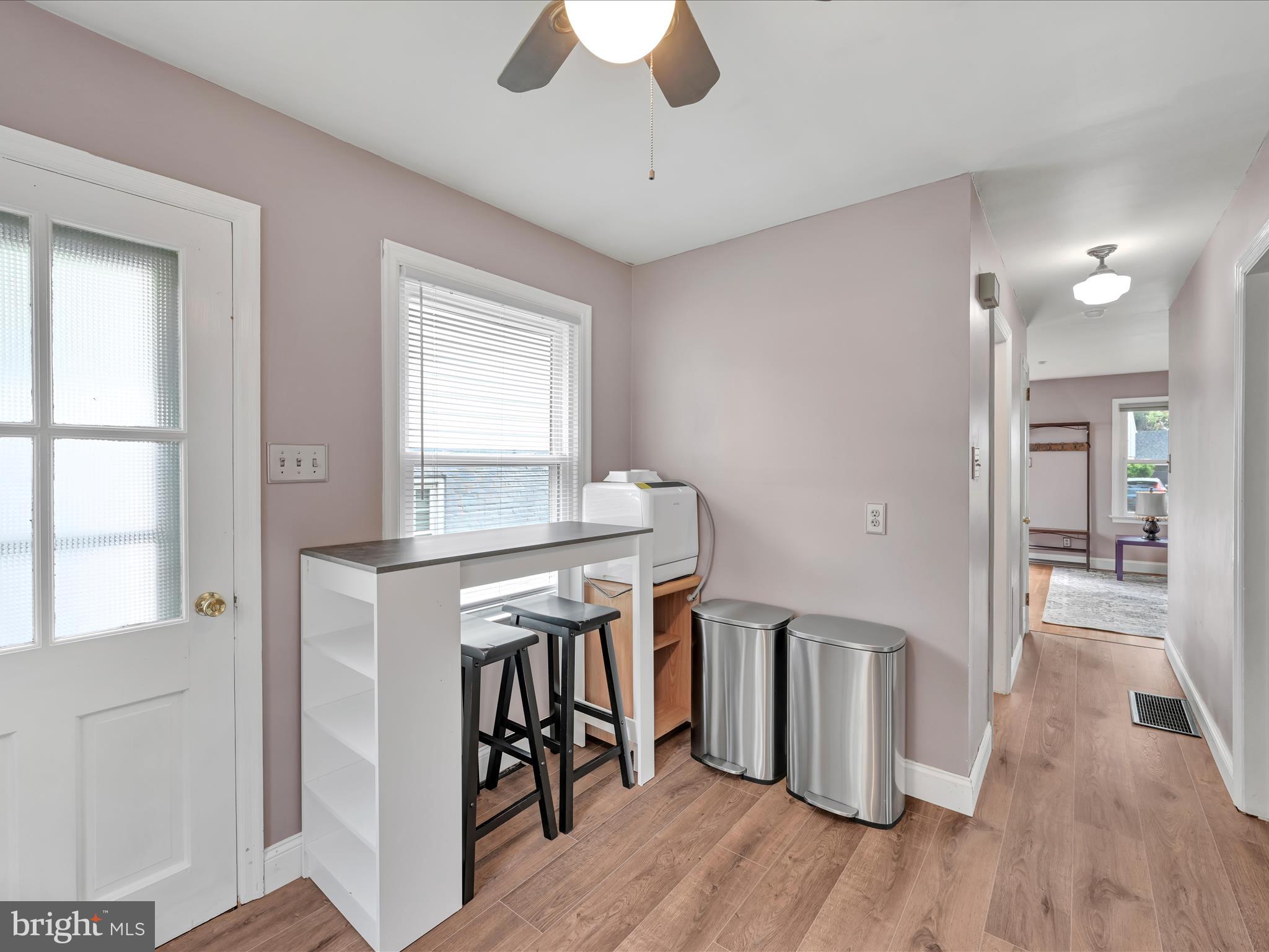 GLEN MOORE CIRCLE - Residential