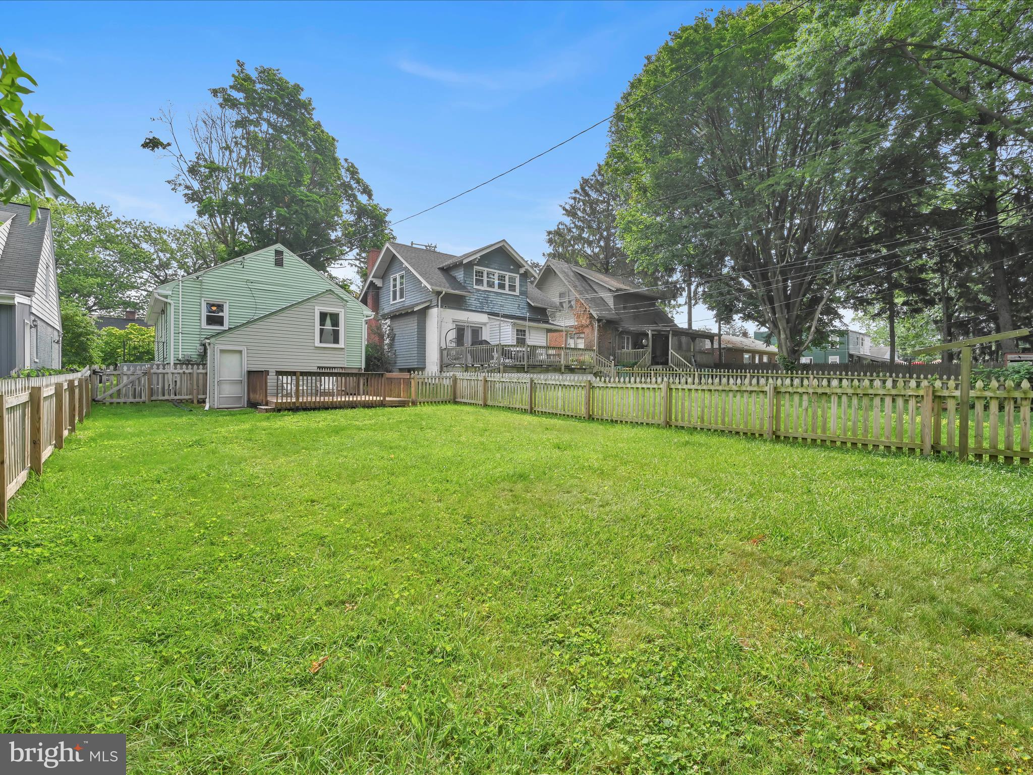 GLEN MOORE CIRCLE - Residential