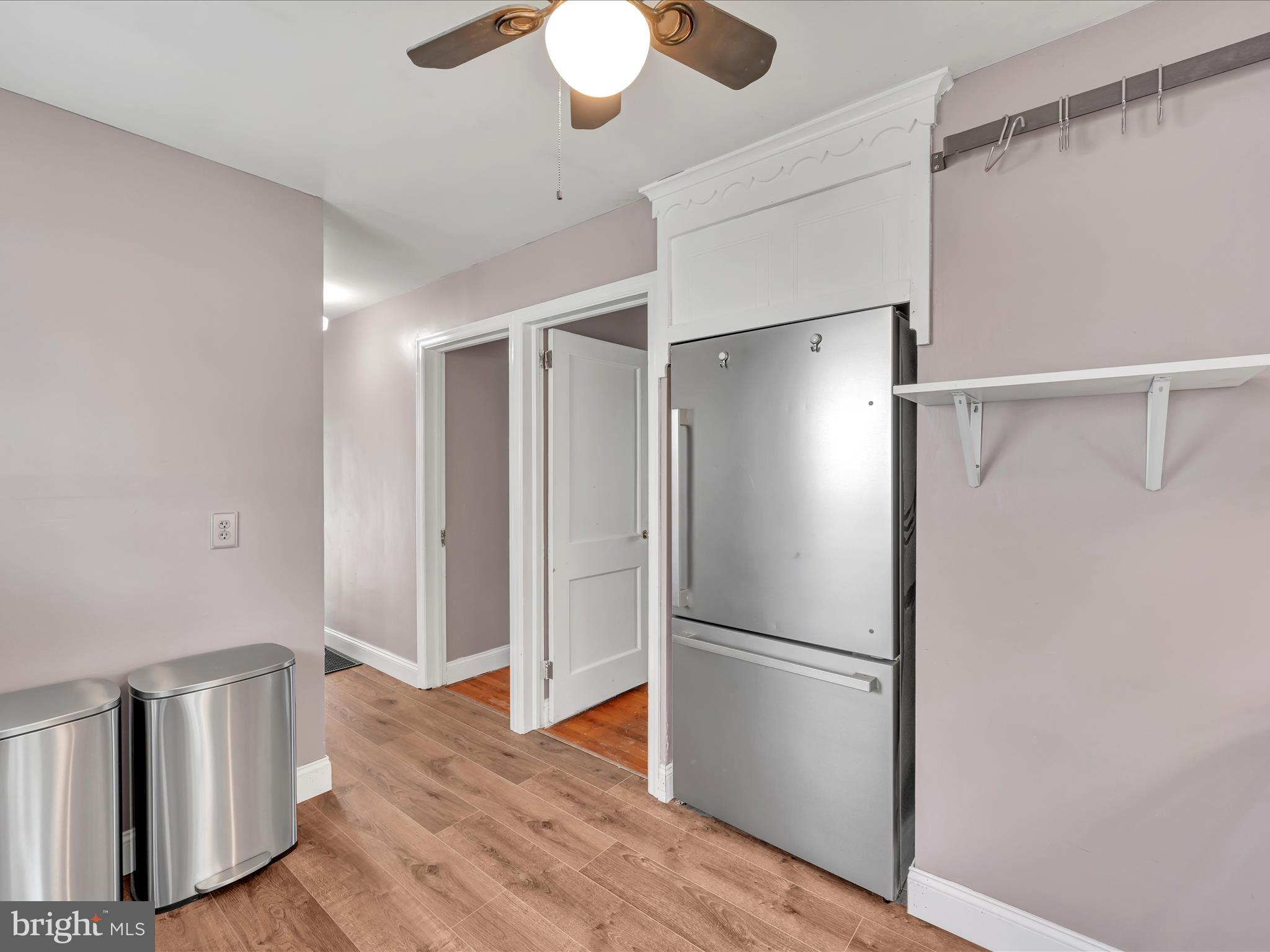 GLEN MOORE CIRCLE - Residential