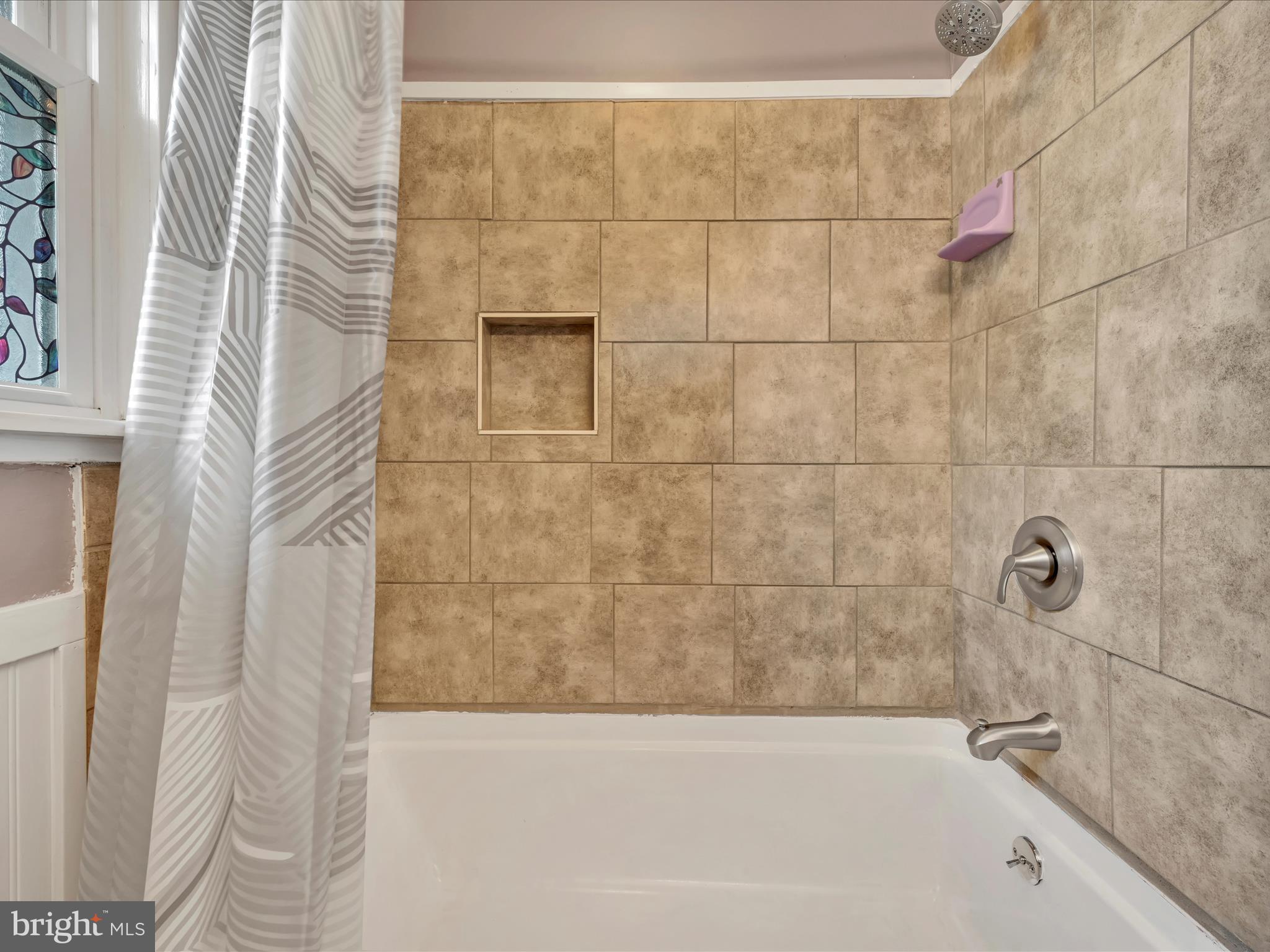 GLEN MOORE CIRCLE - Residential