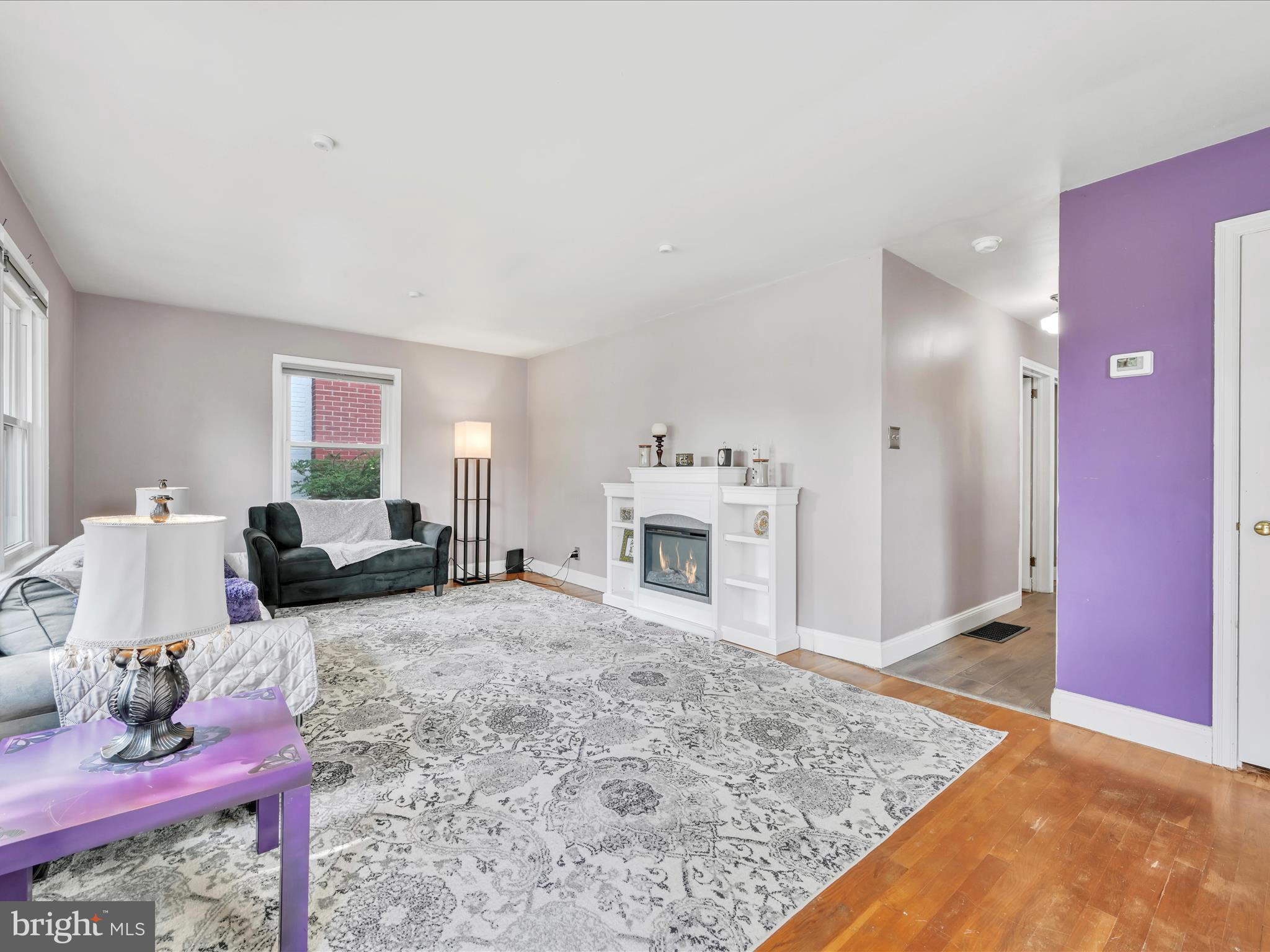 GLEN MOORE CIRCLE - Residential