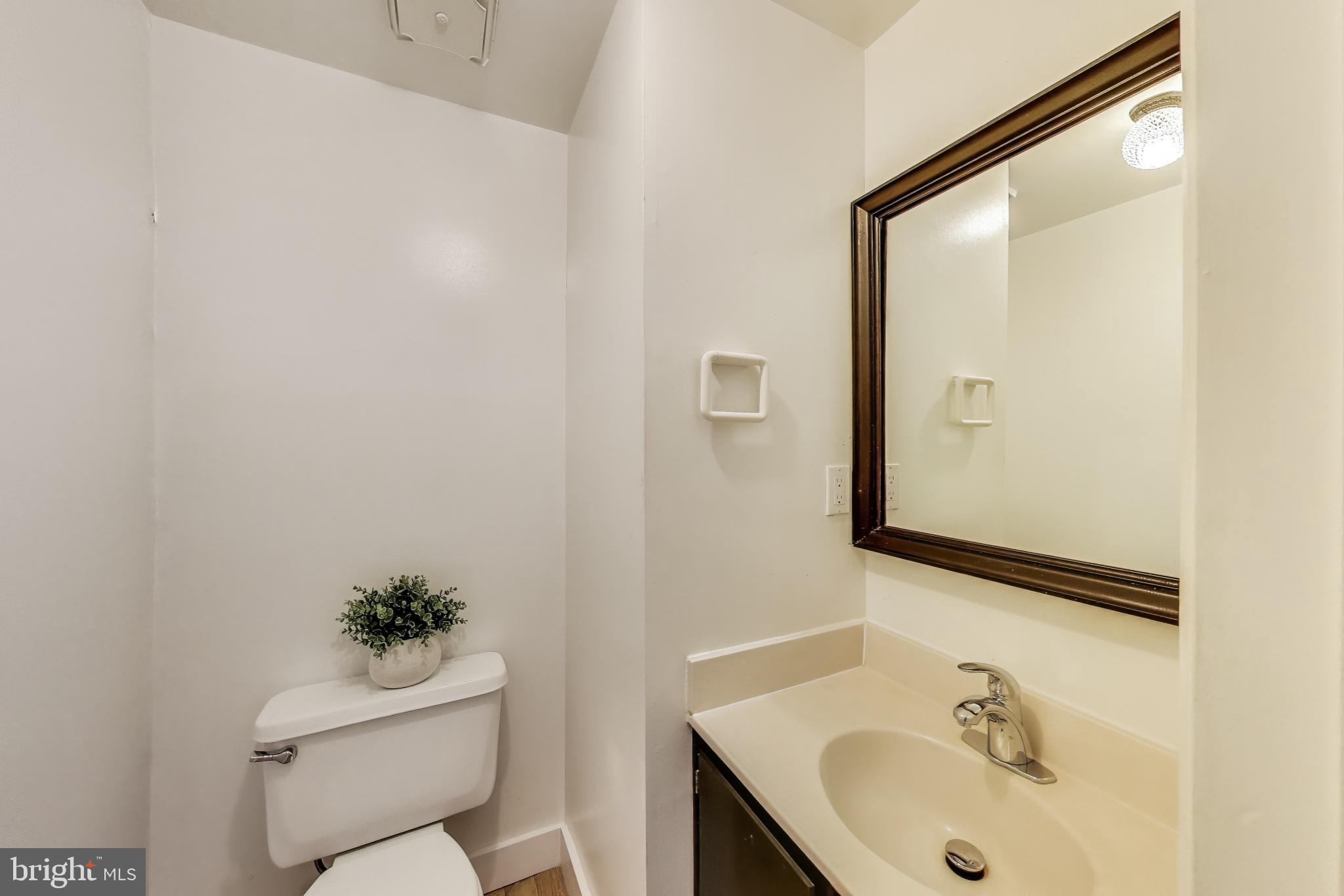 HUNGERFORD - Residential Lease