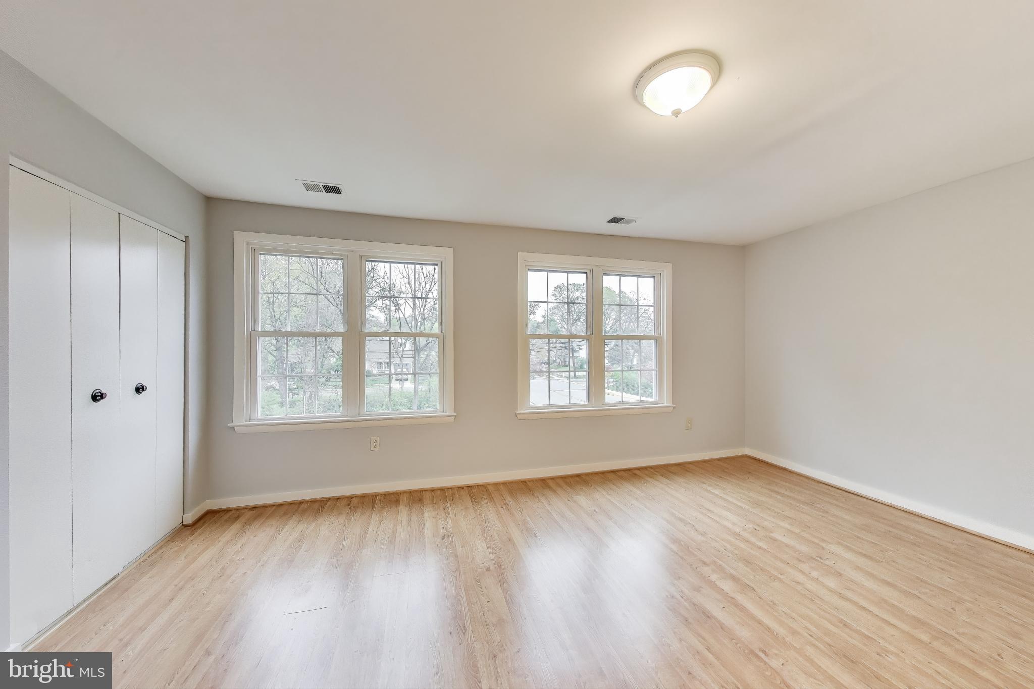 HUNGERFORD - Residential Lease