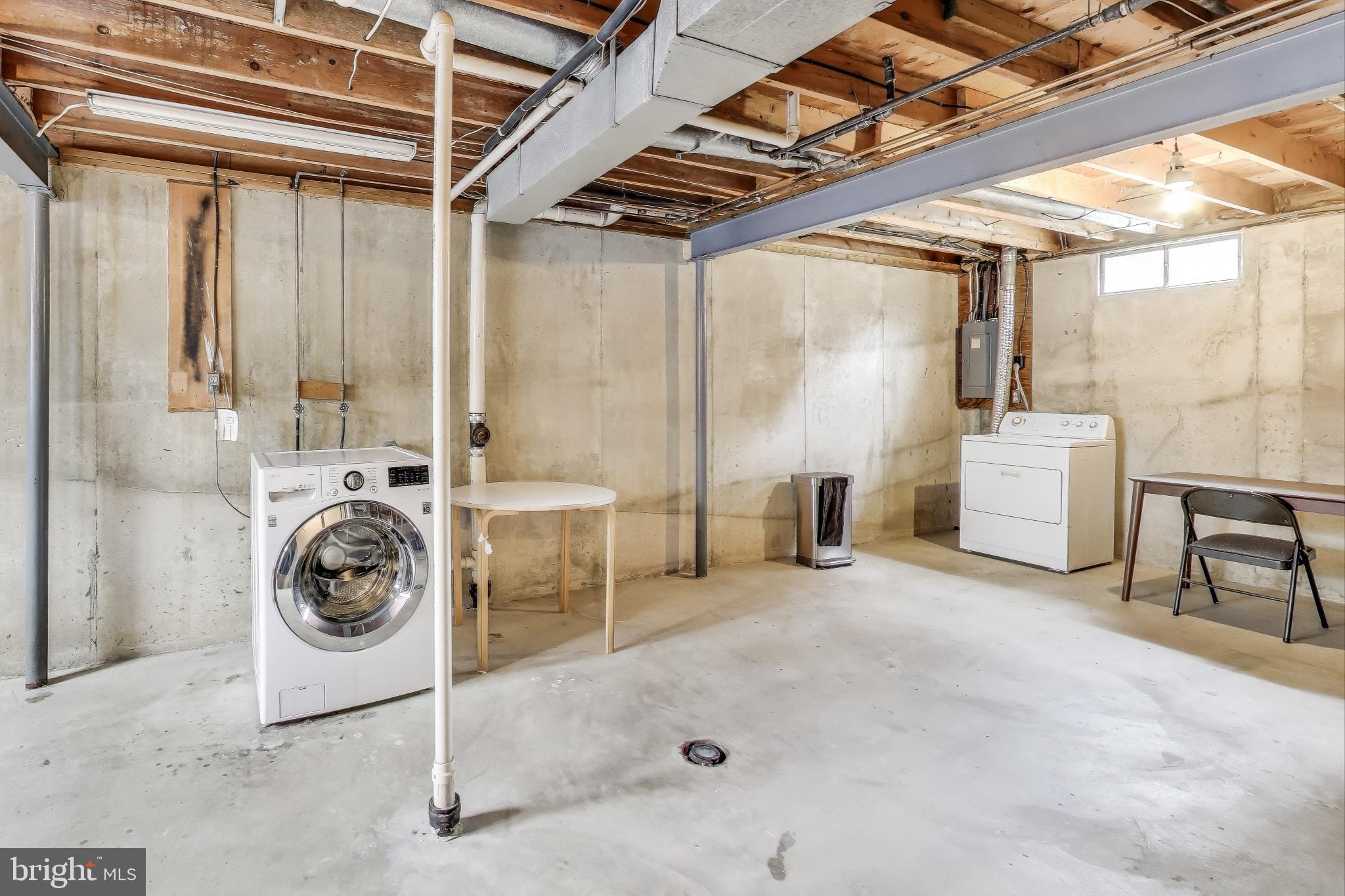 HUNGERFORD - Residential Lease