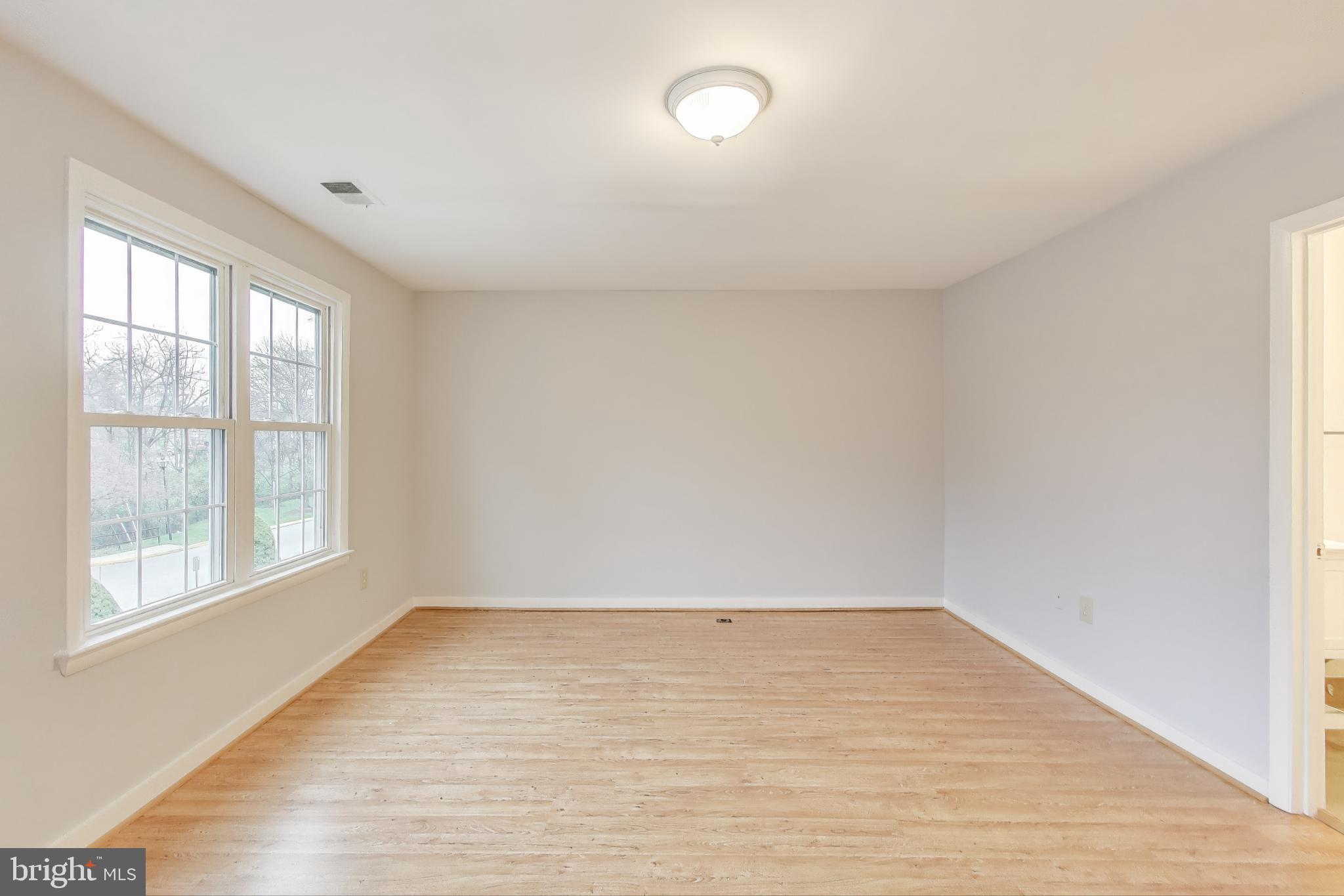 HUNGERFORD - Residential Lease