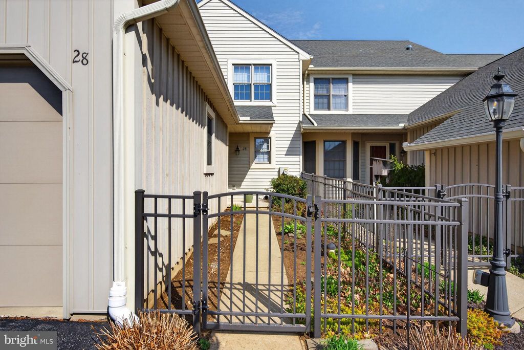 Photo of 28 Shybrook Court, ELIZABETHTOWN, PA 17022 (MLS # PALA2085820)