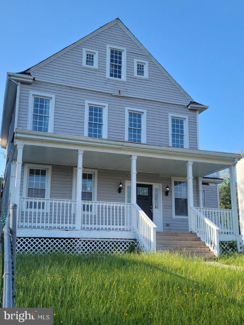 WINDSOR HILLS - Residential