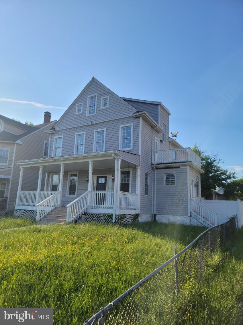 WINDSOR HILLS - Residential