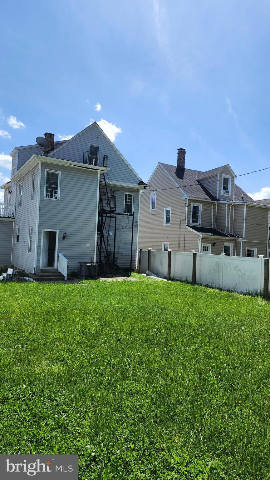 WINDSOR HILLS - Residential