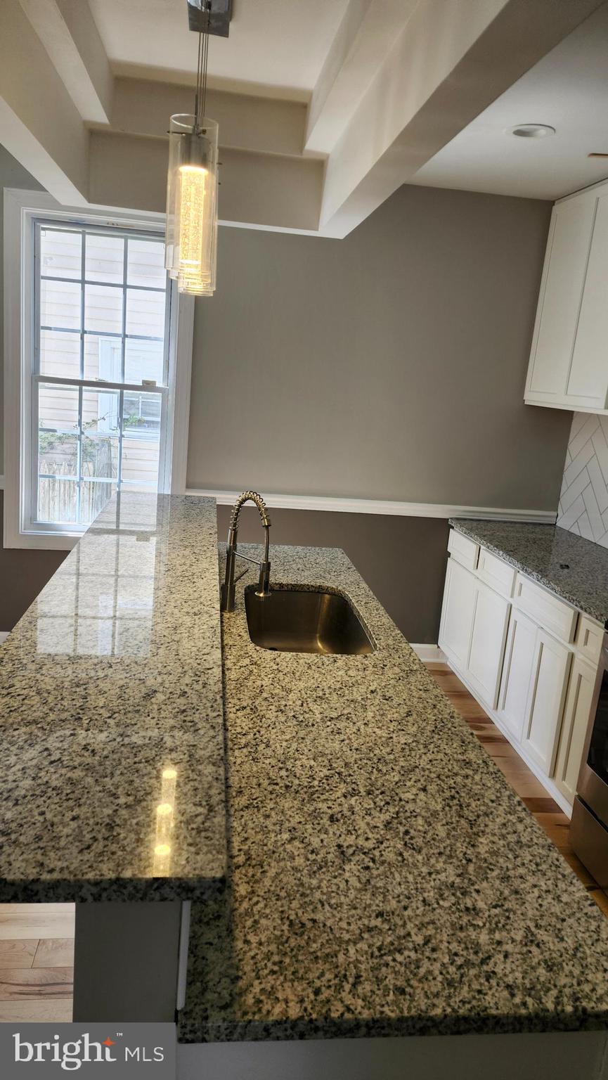 WINDSOR HILLS - Residential