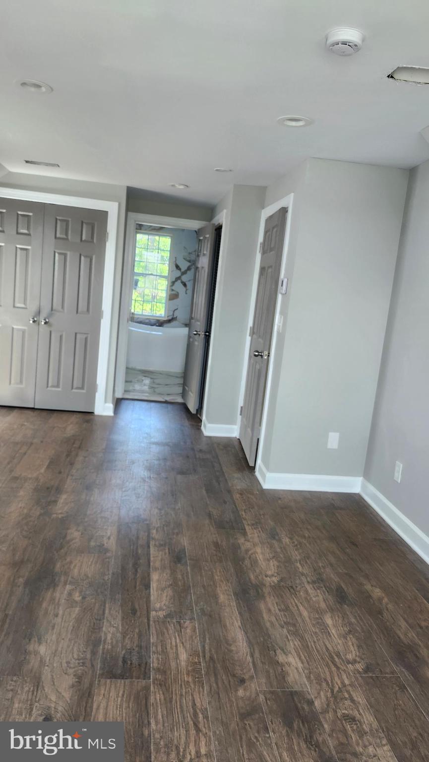 WINDSOR HILLS - Residential