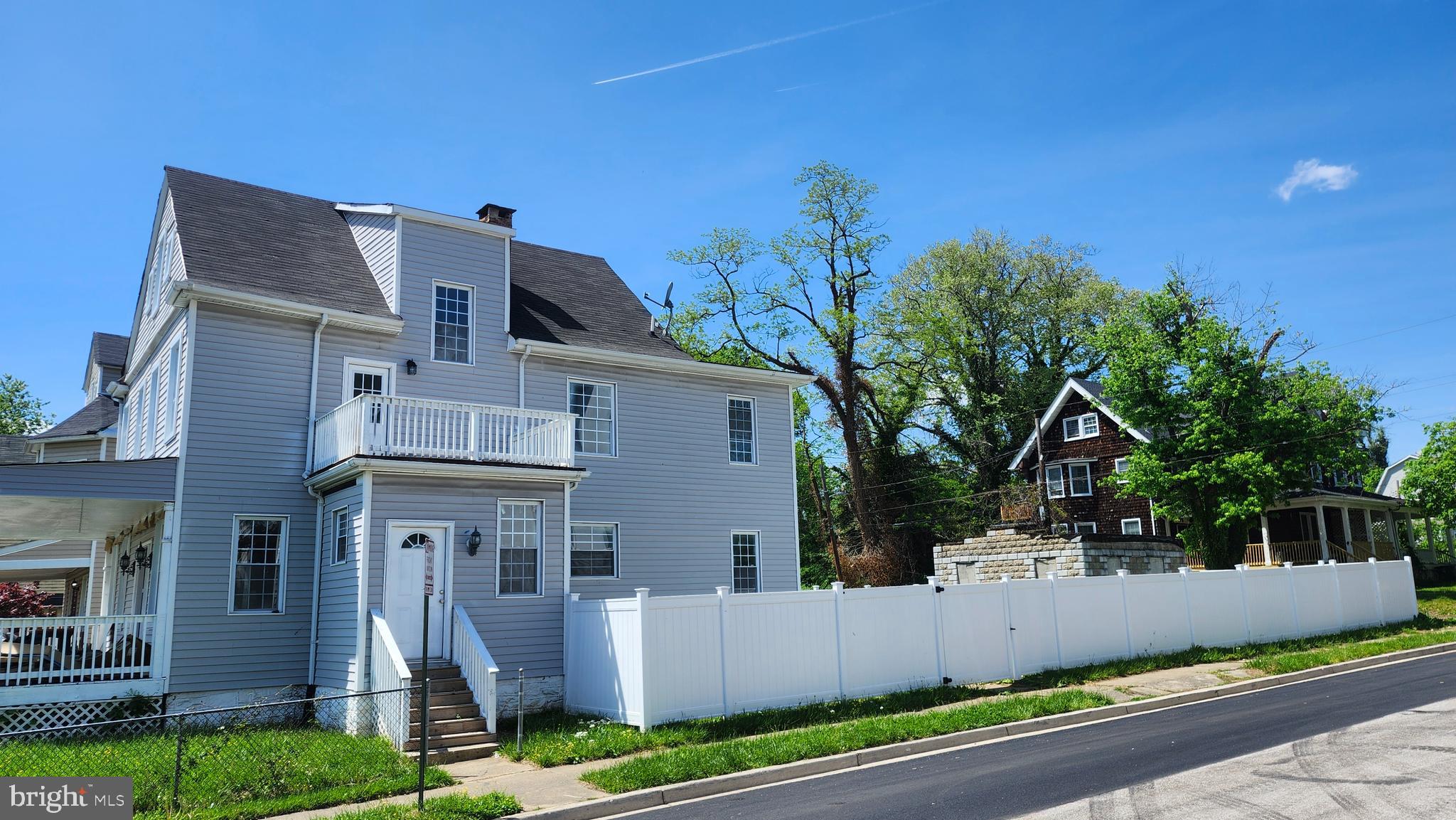 WINDSOR HILLS - Residential