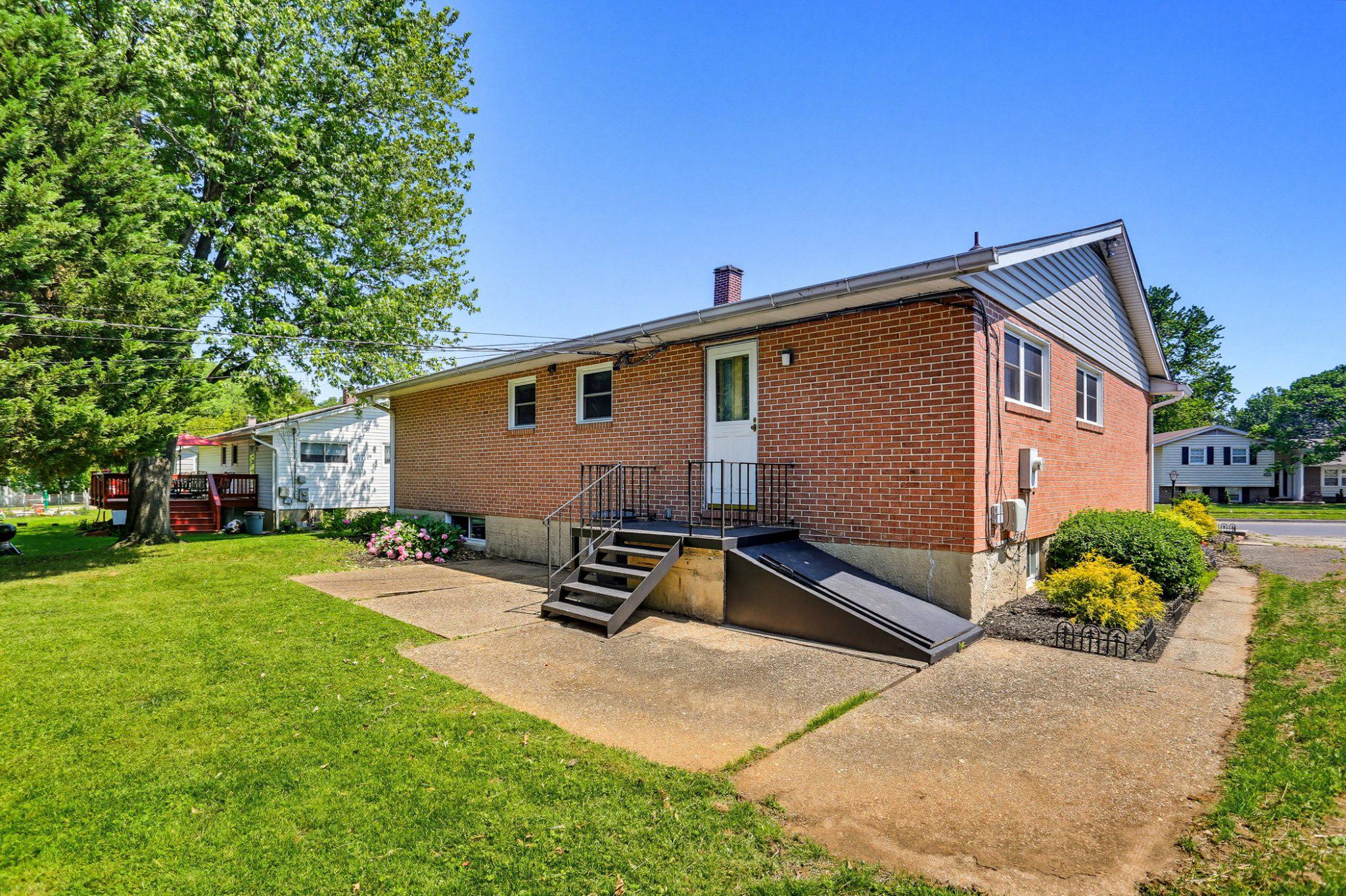 OLD COURT ESTATES - Residential