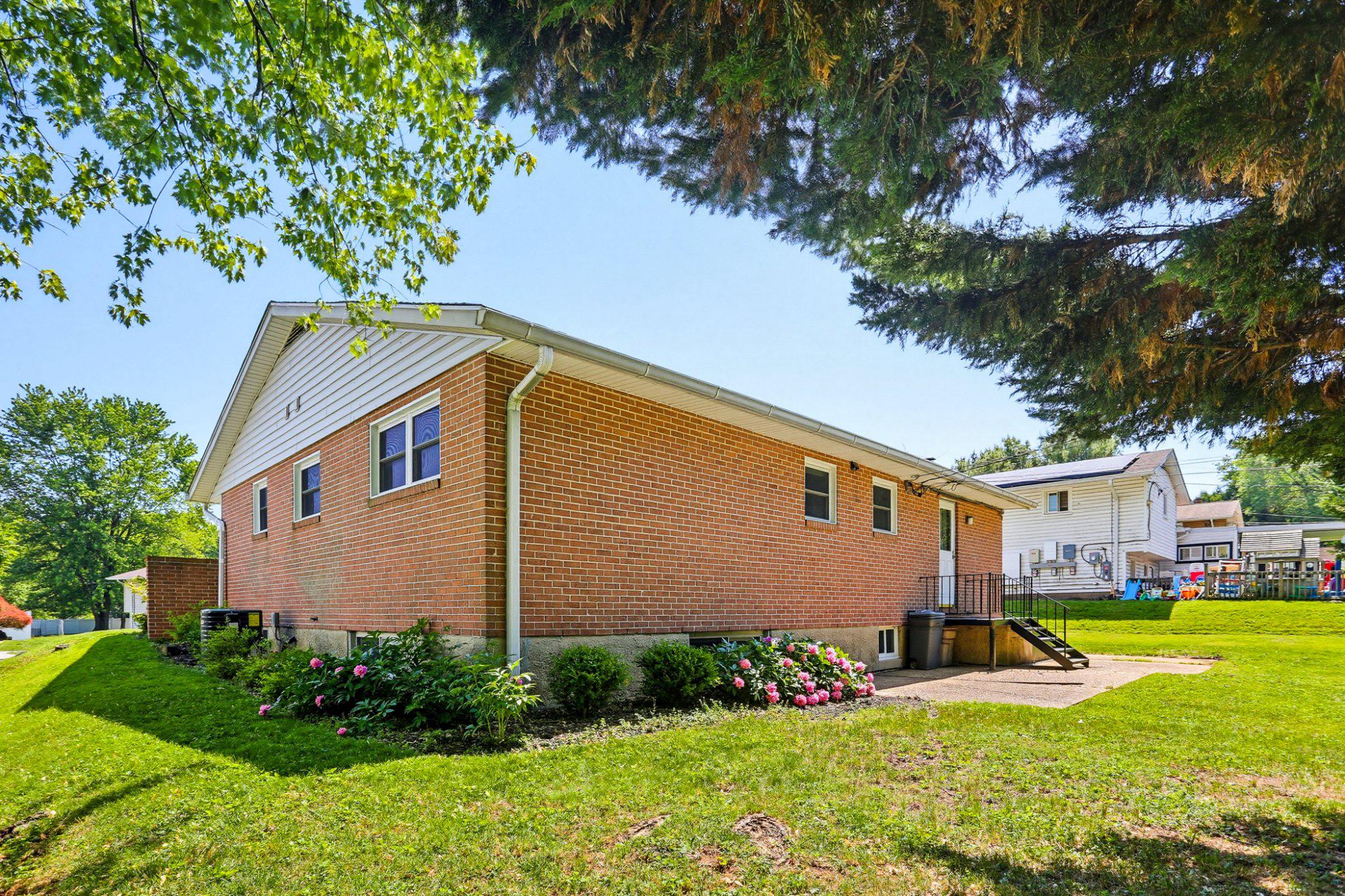 OLD COURT ESTATES - Residential