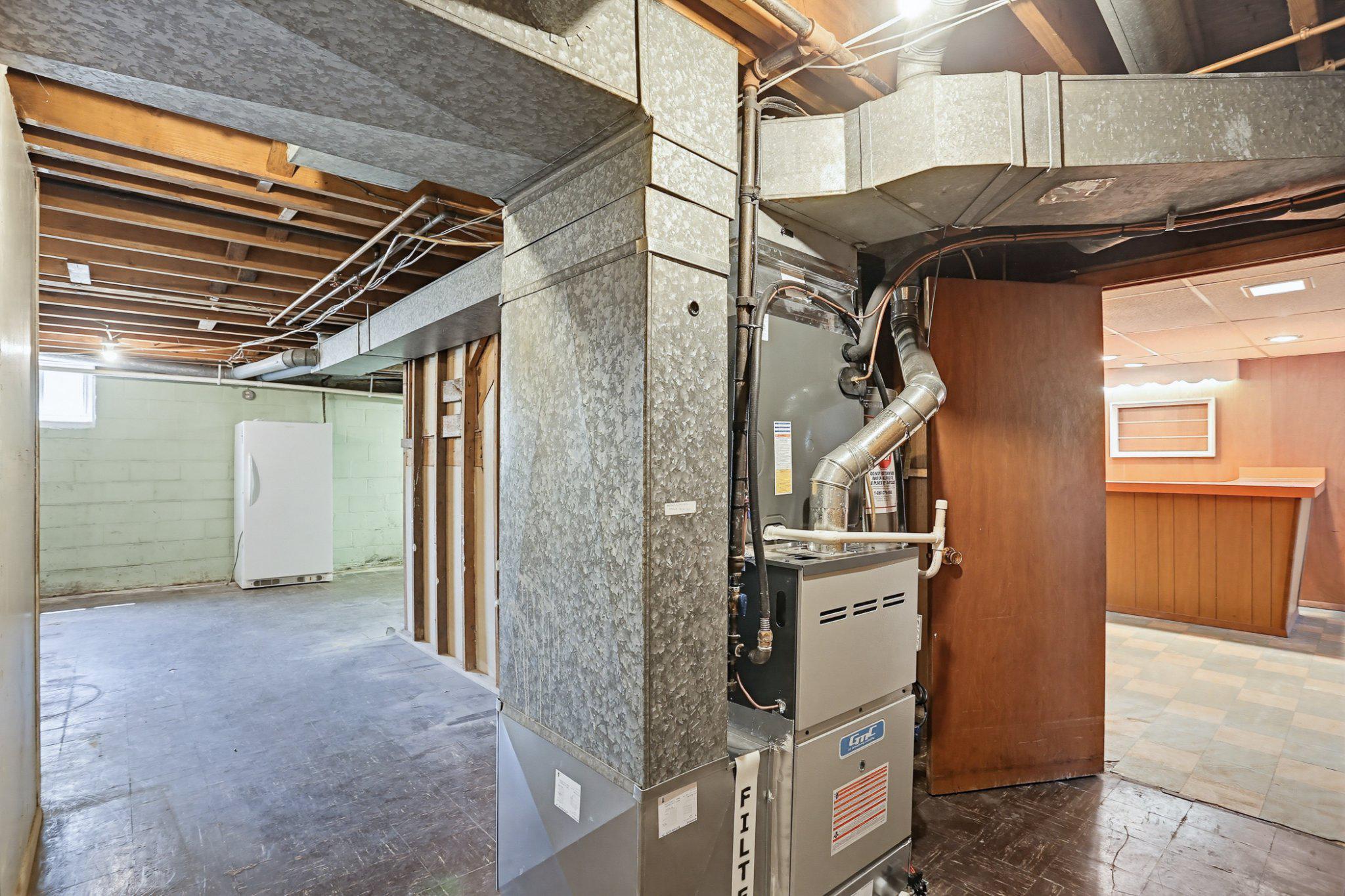 OLD COURT ESTATES - Residential