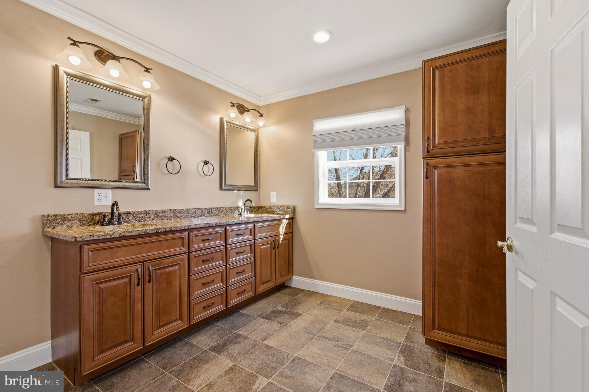 WEST SHORE - Residential