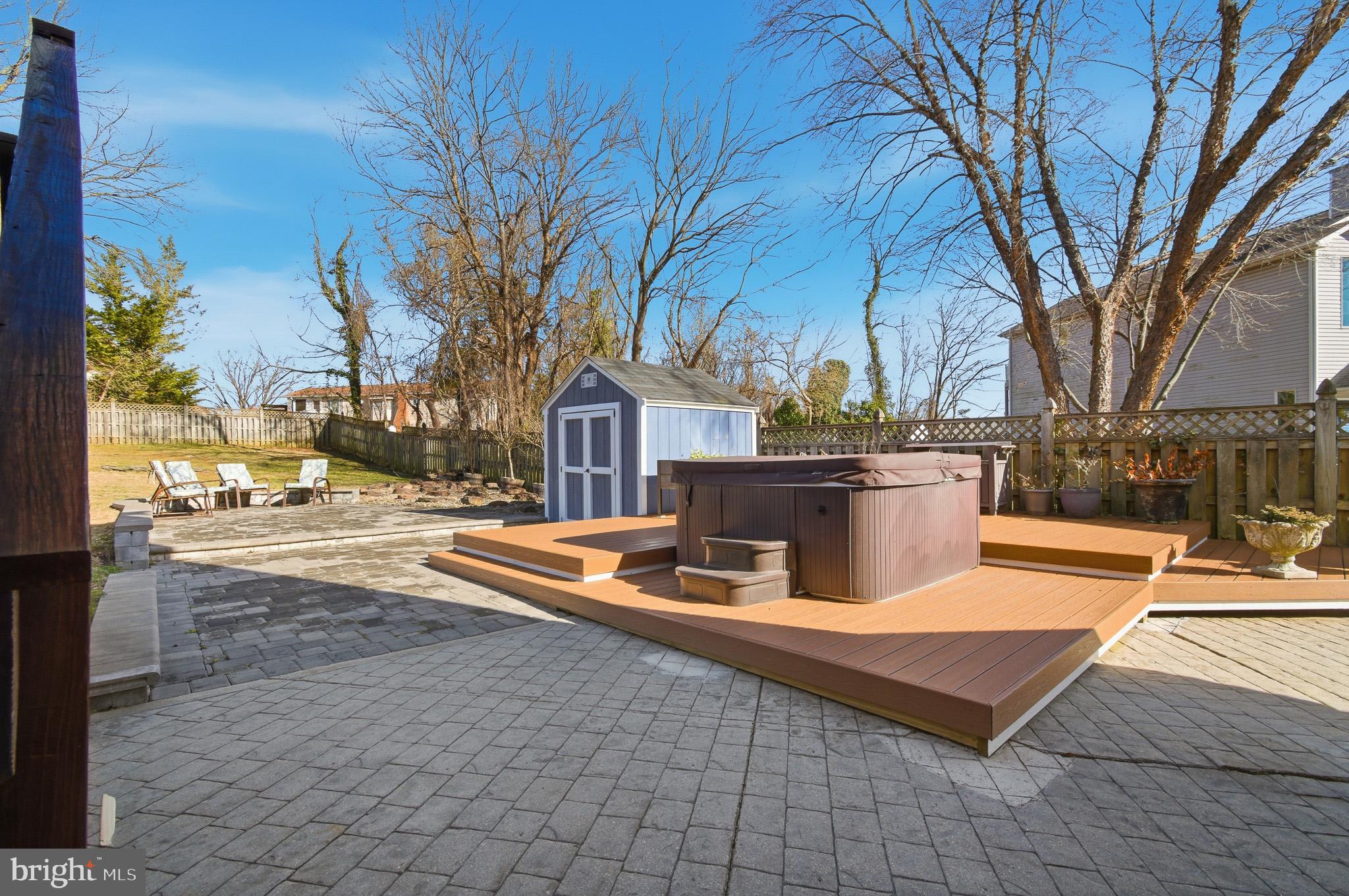 WEST SHORE - Residential