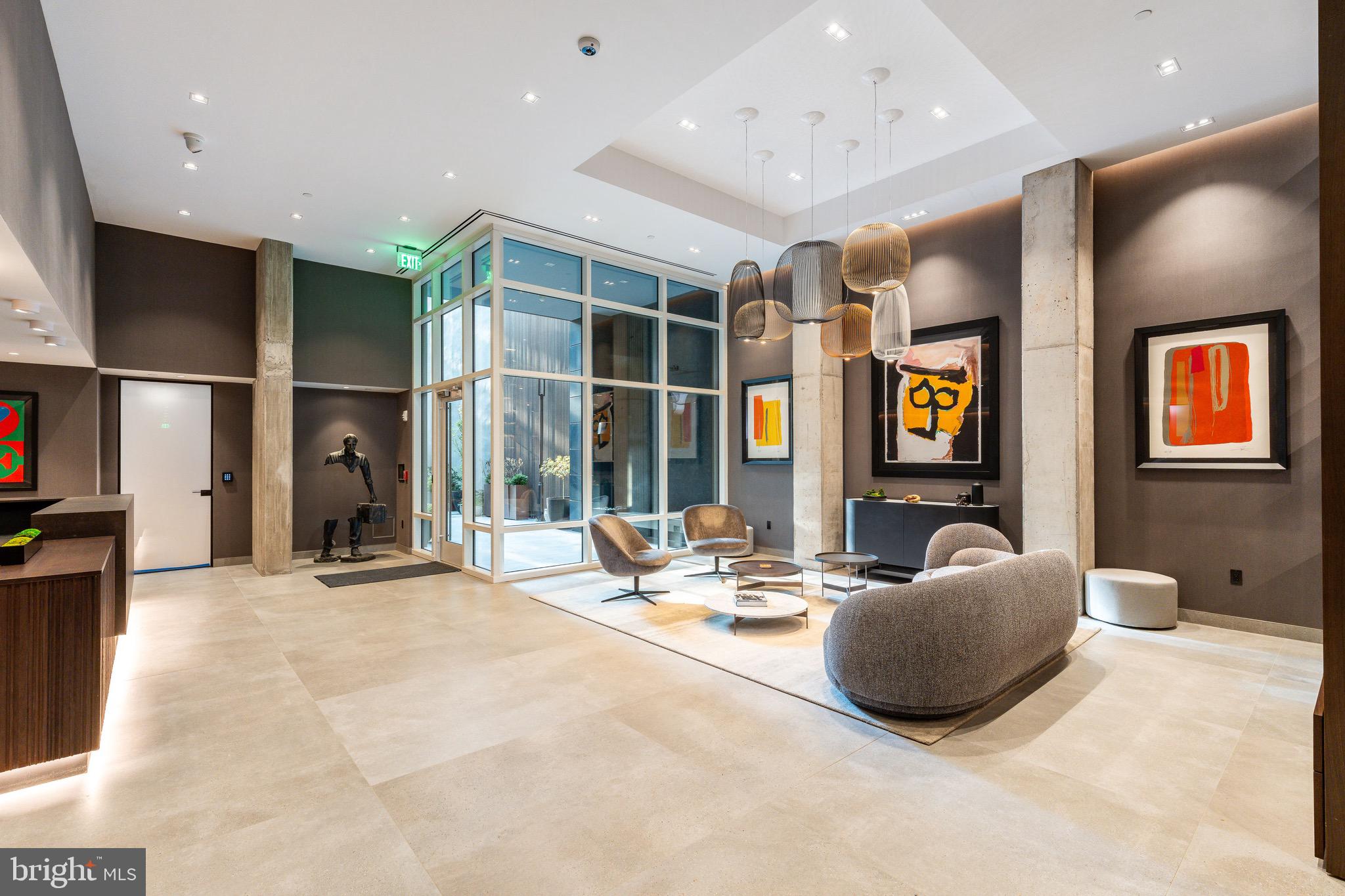 WASHINGTON SQ - Residential