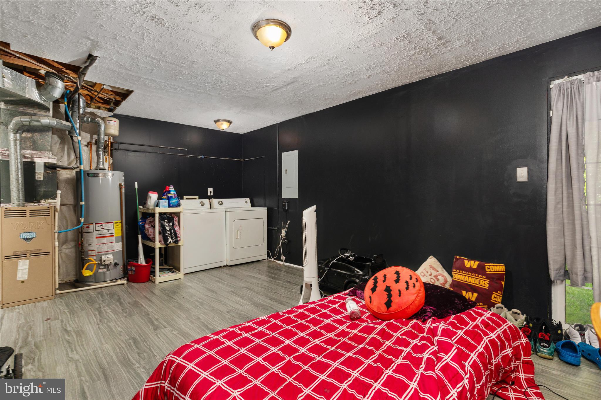 KINGS CREST - Residential