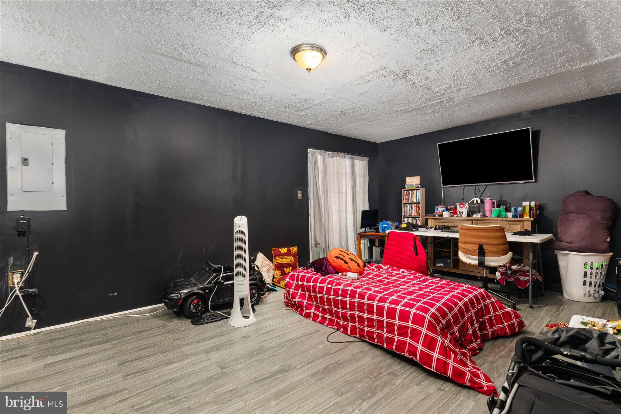 KINGS CREST - Residential