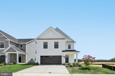 Photo of 466 Woodgrain Avenue, LA PLATA, MD 20646 (MLS # MDCH2048318)