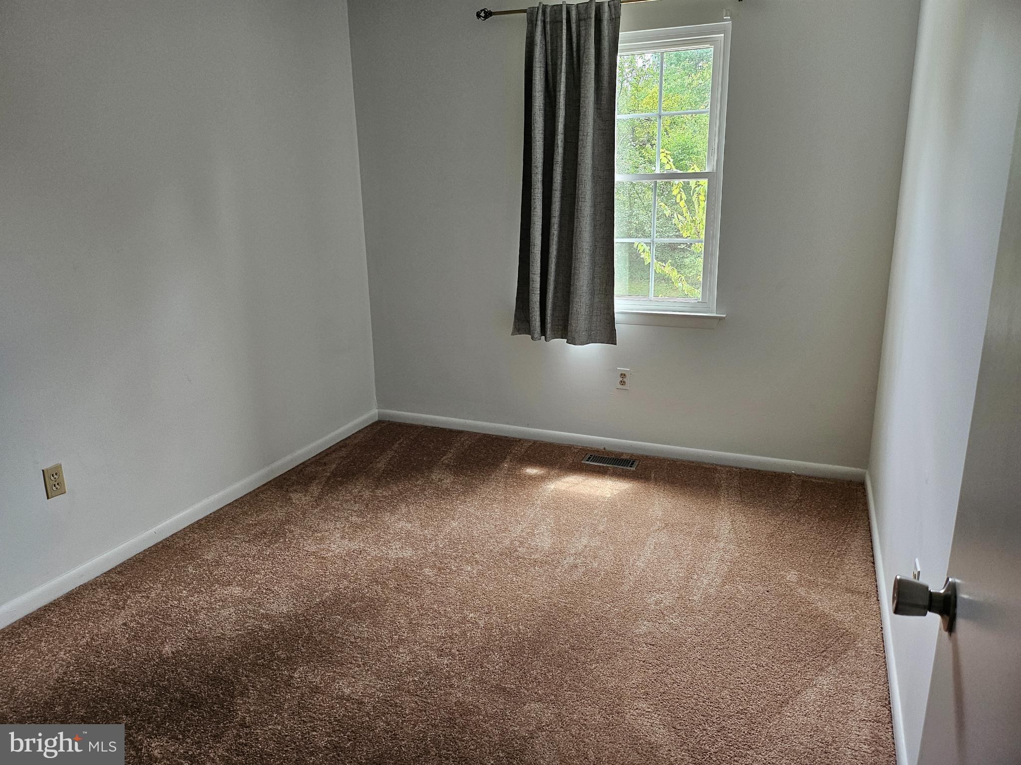 QUAKER GREEN - Residential Lease