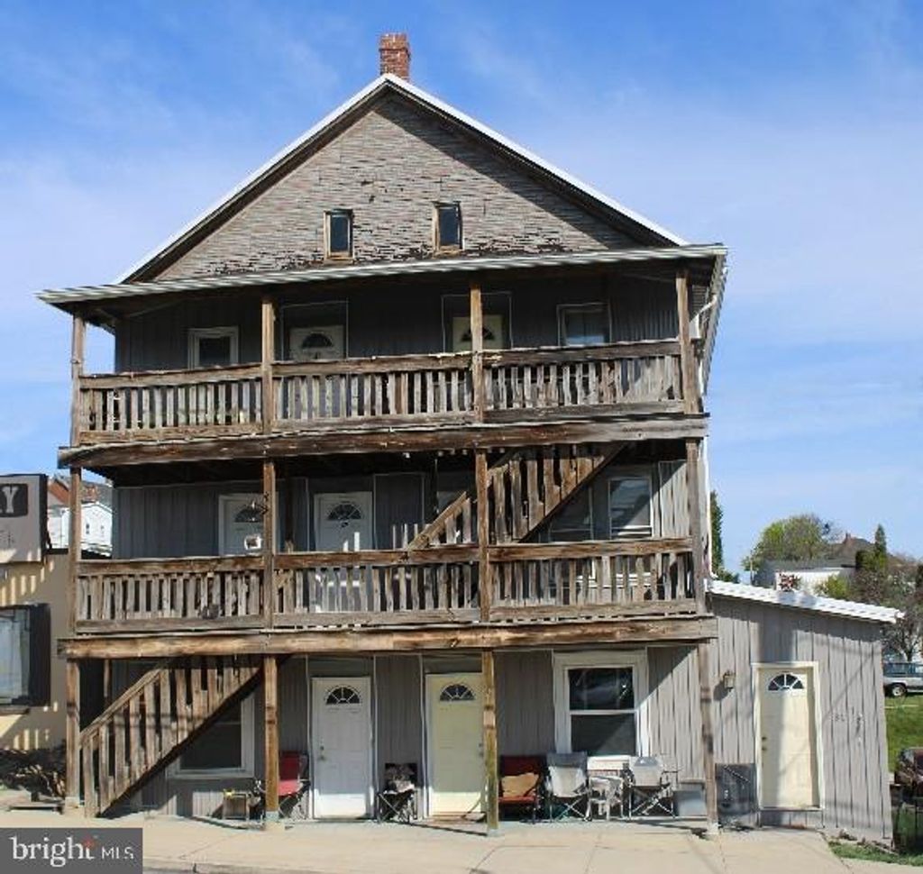 Photo of 31 E High Street 1/2 #1/2, RED LION, PA 17356 (MLS # PAYK2091258)