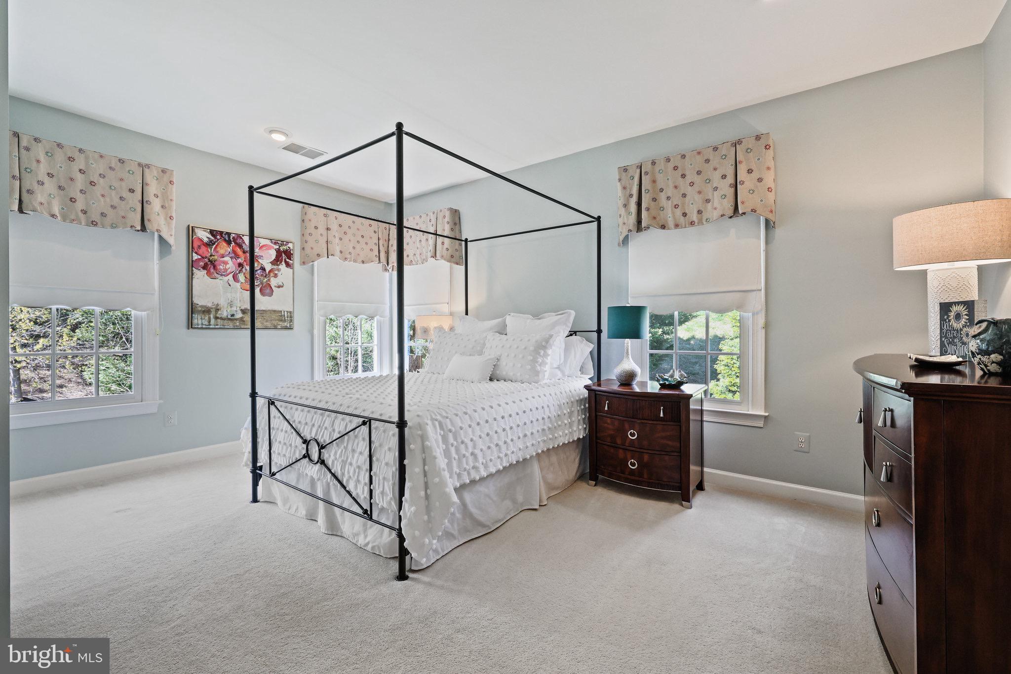 OAKTON - Residential