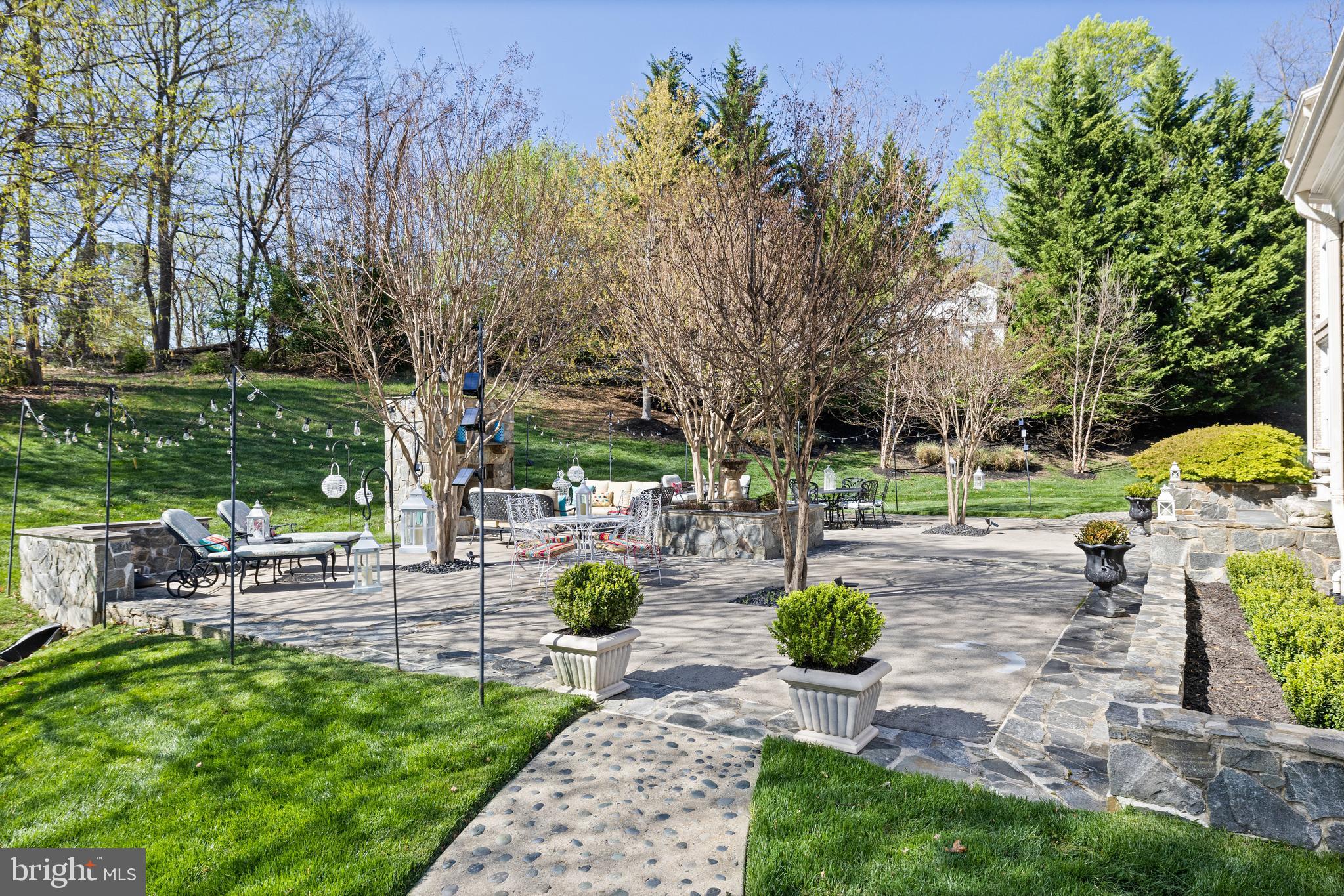 OAKTON - Residential