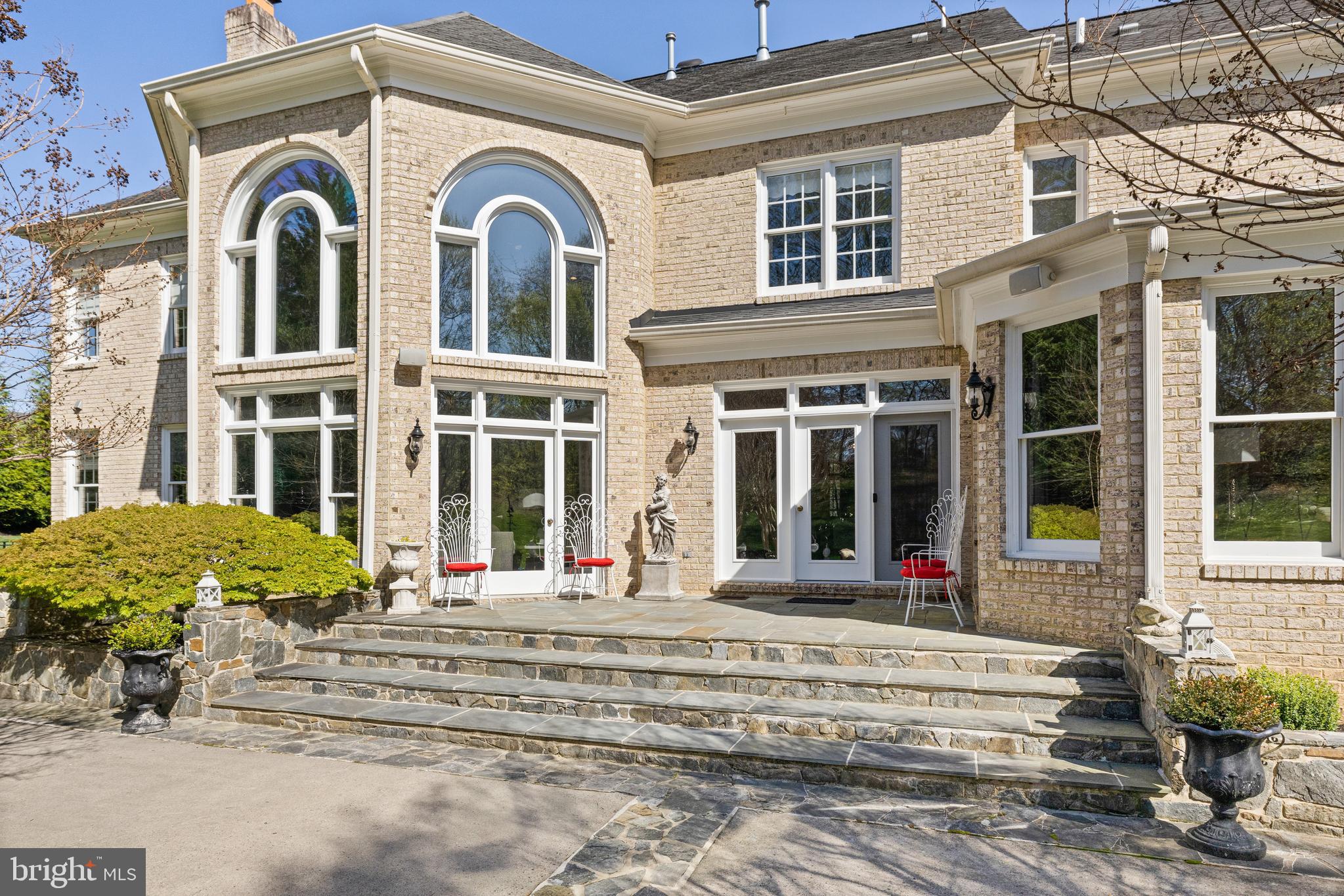 OAKTON - Residential