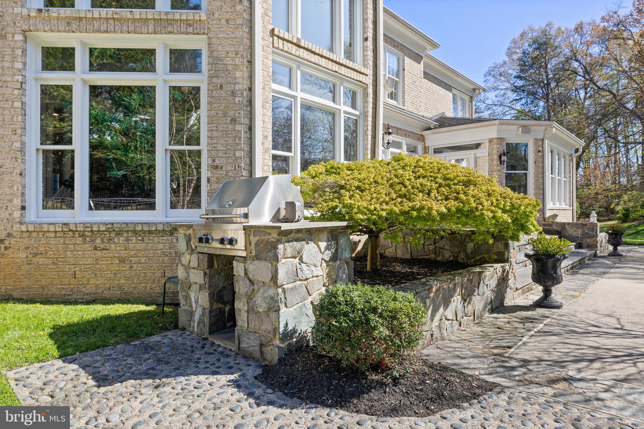 OAKTON - Residential