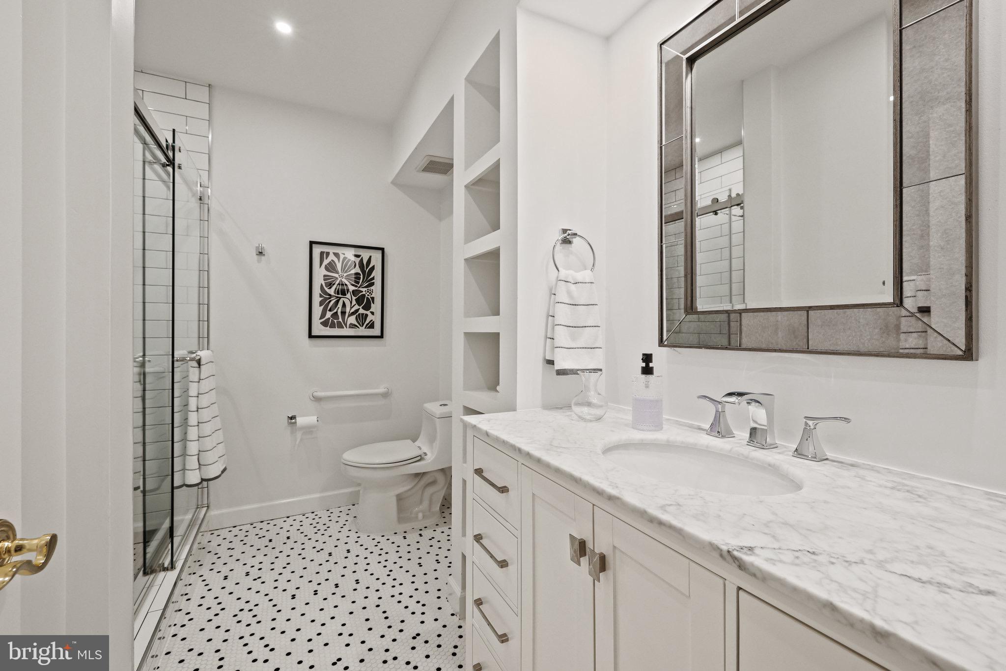 OAKTON - Residential