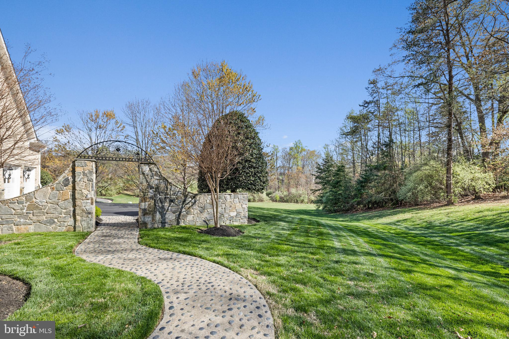 OAKTON - Residential