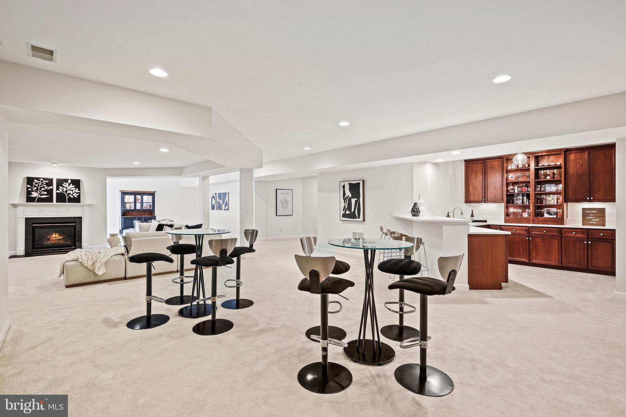 OAKTON - Residential