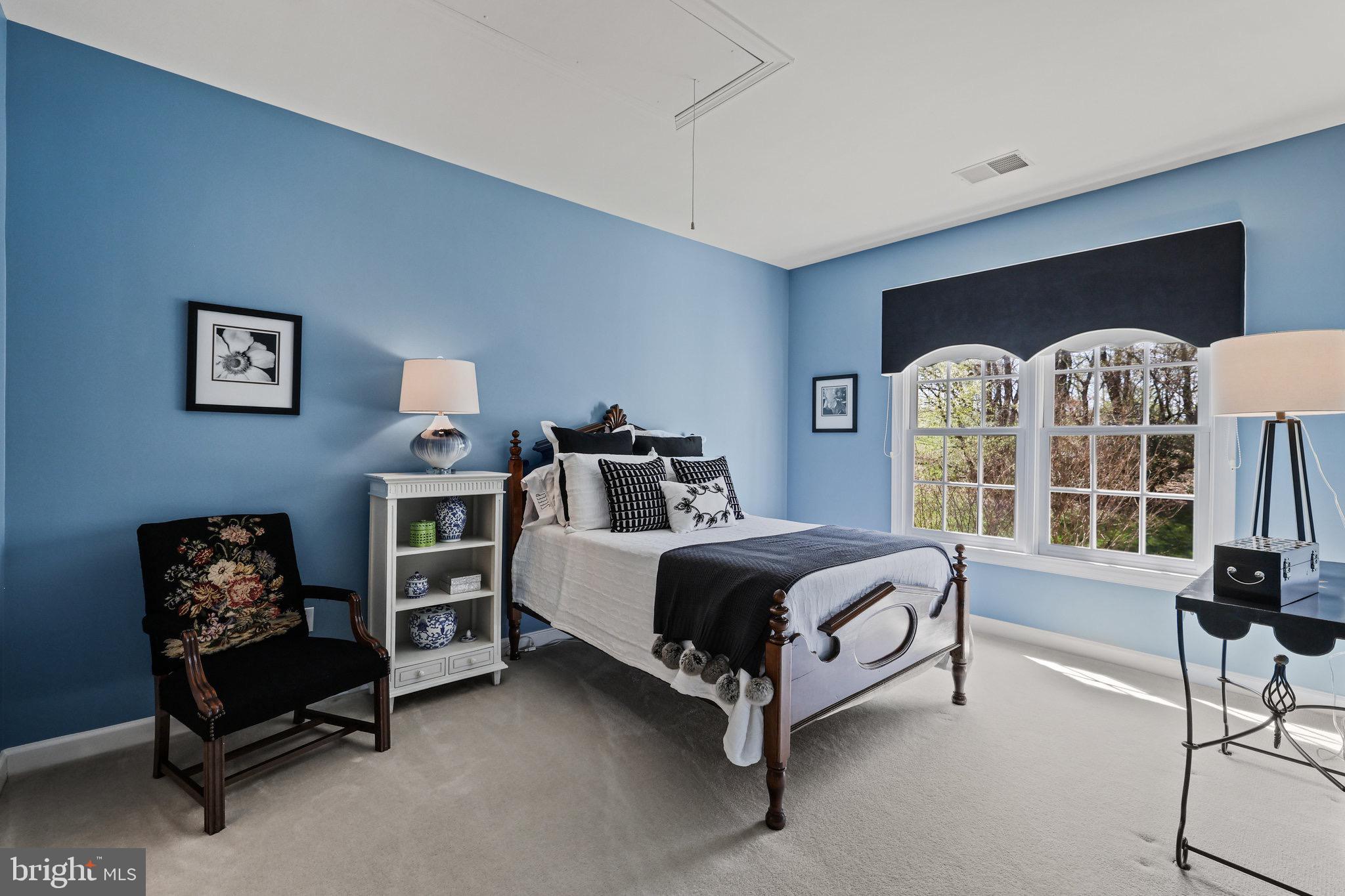 OAKTON - Residential