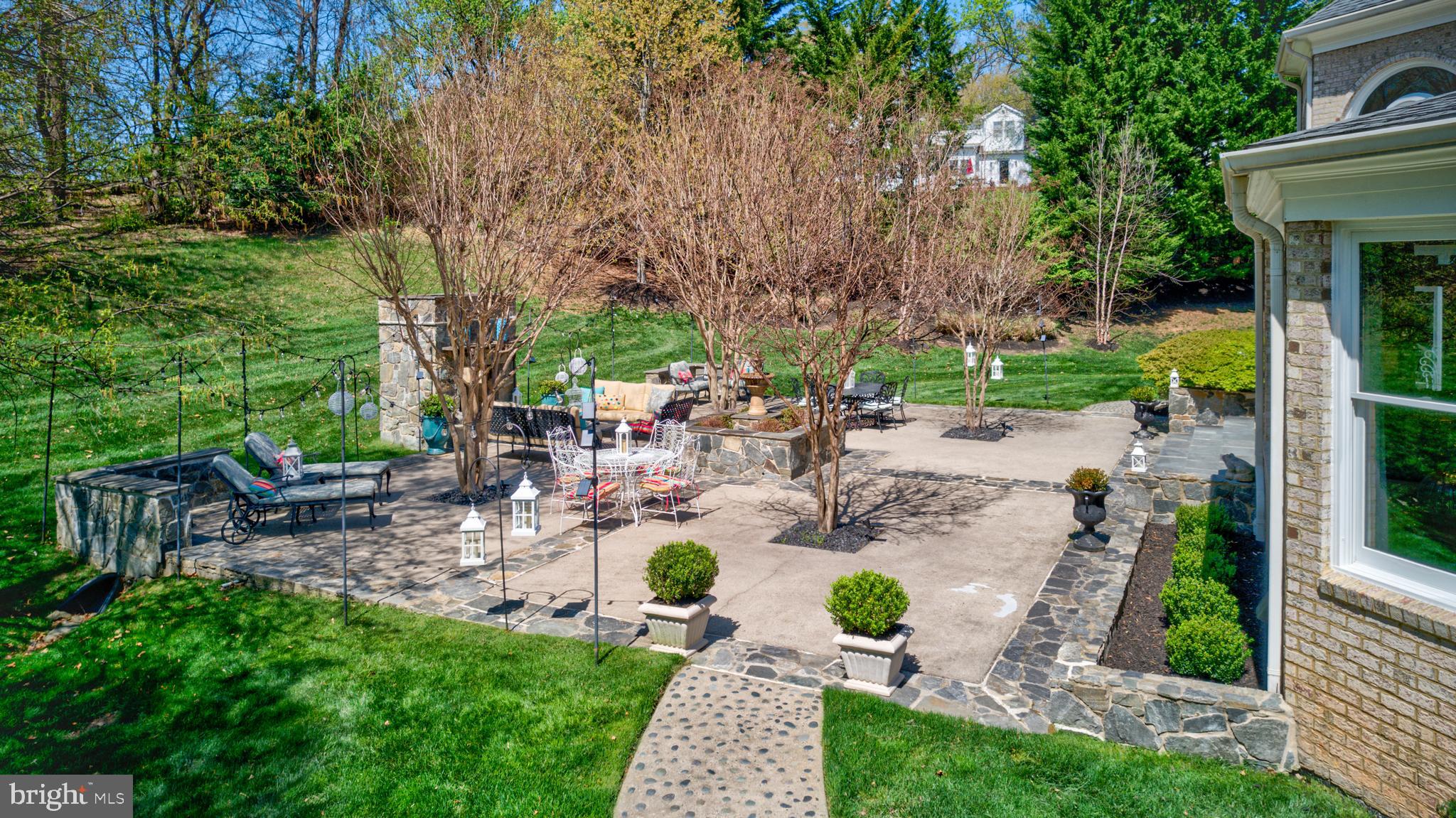 OAKTON - Residential