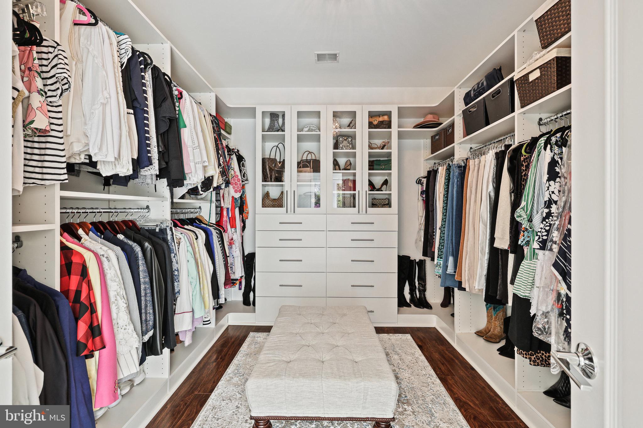 OAKTON - Residential