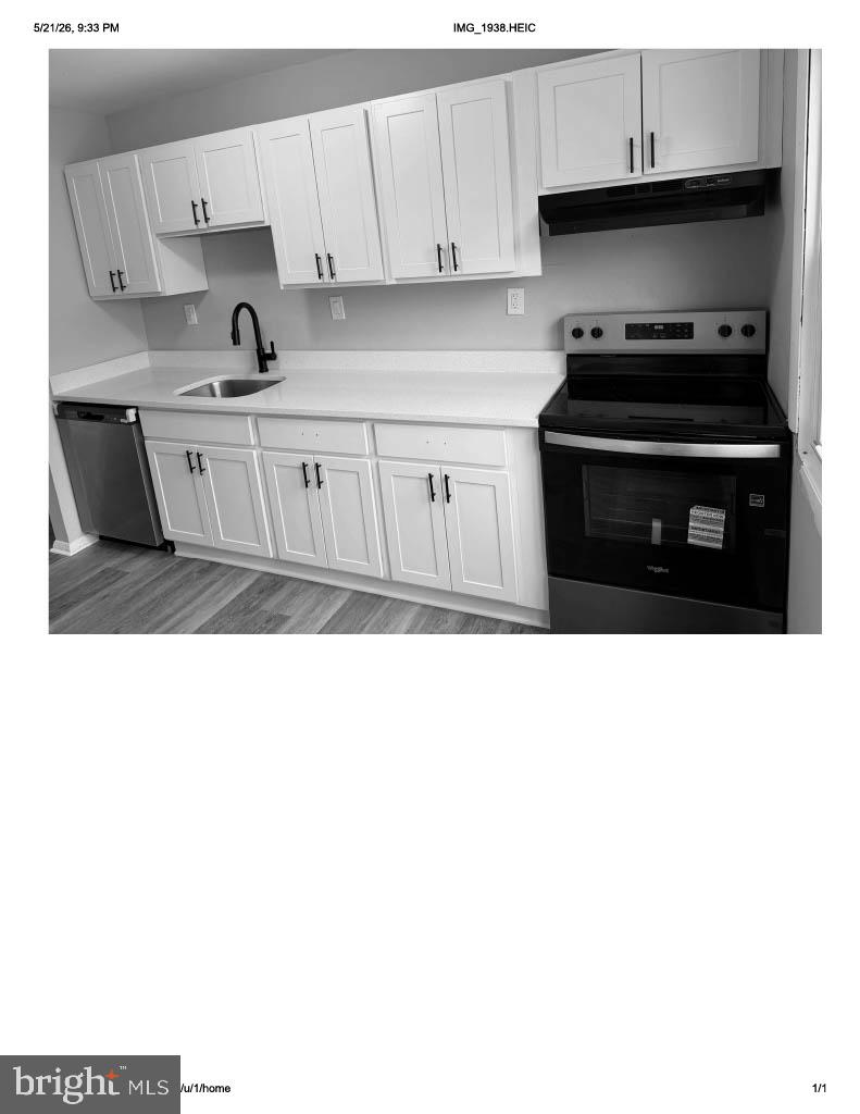 EDGEWATER VILLAGE - Residential