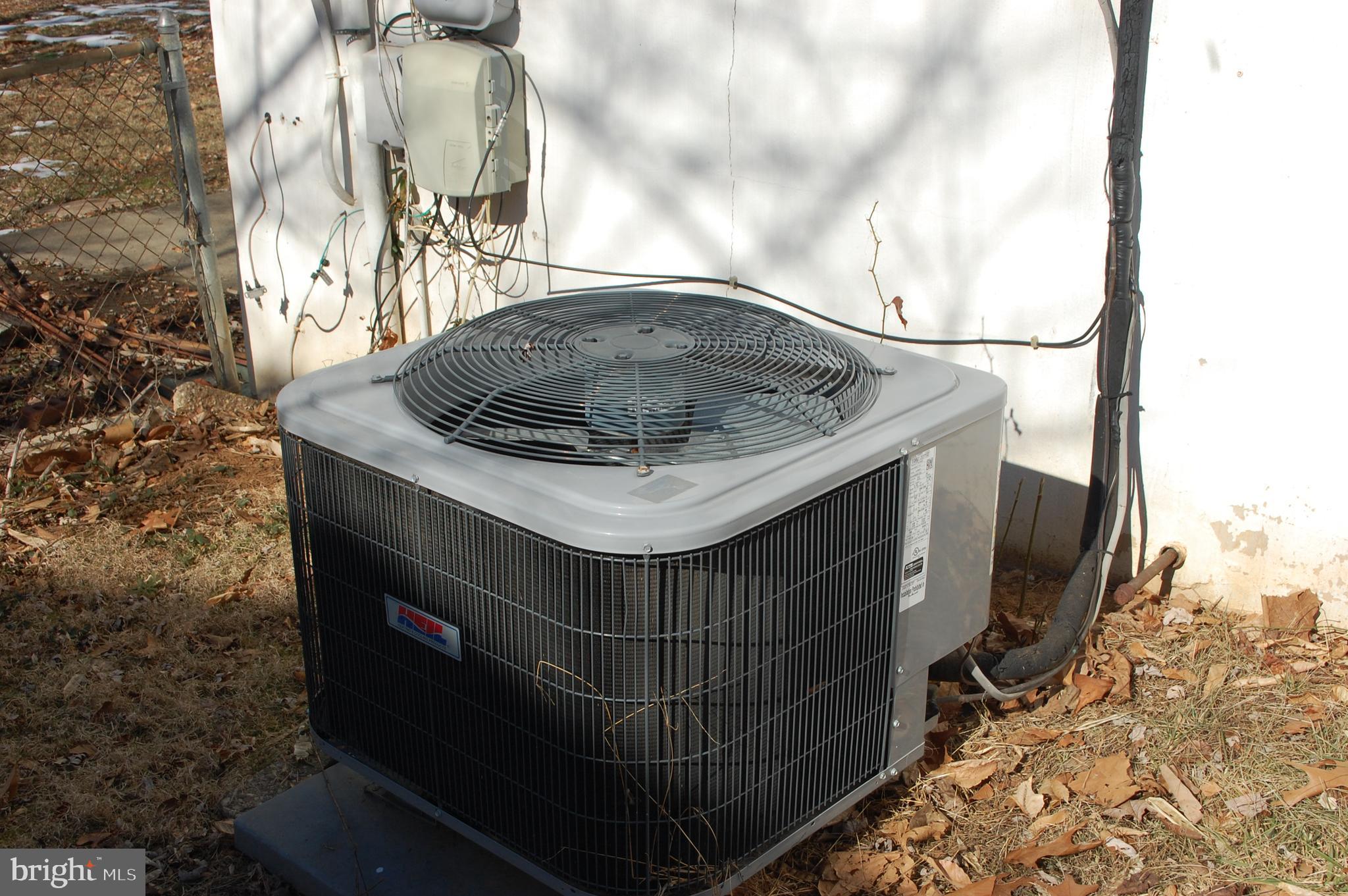 DALE CITY - Residential Lease