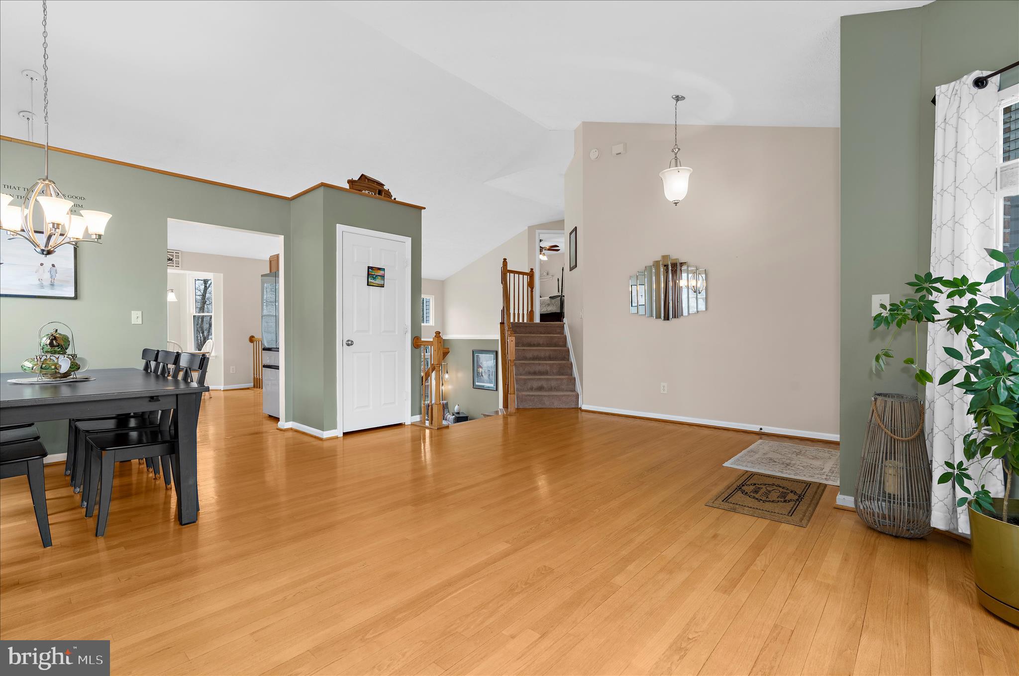 WILLOW RUN - Residential