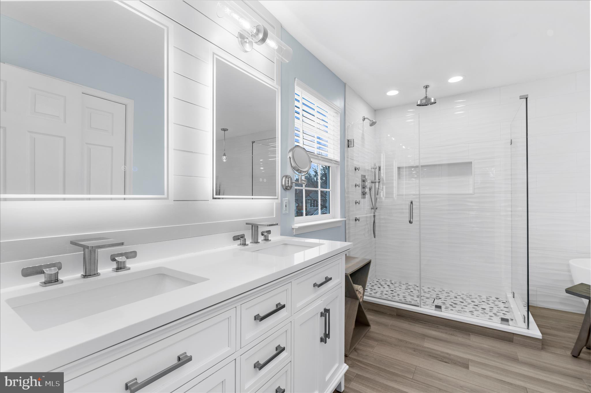 WILLOW RUN - Residential