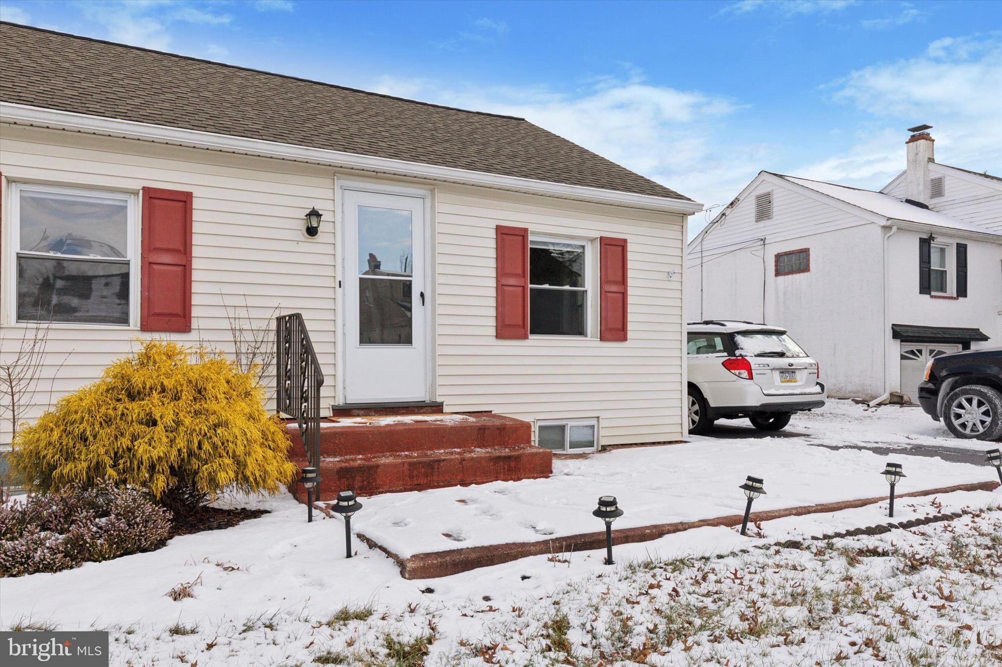 WHITELAND CREST - Residential