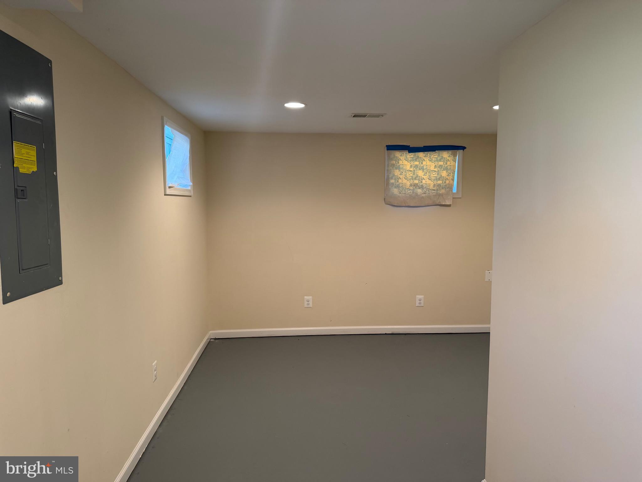 HOLLY SPRINGS - Residential