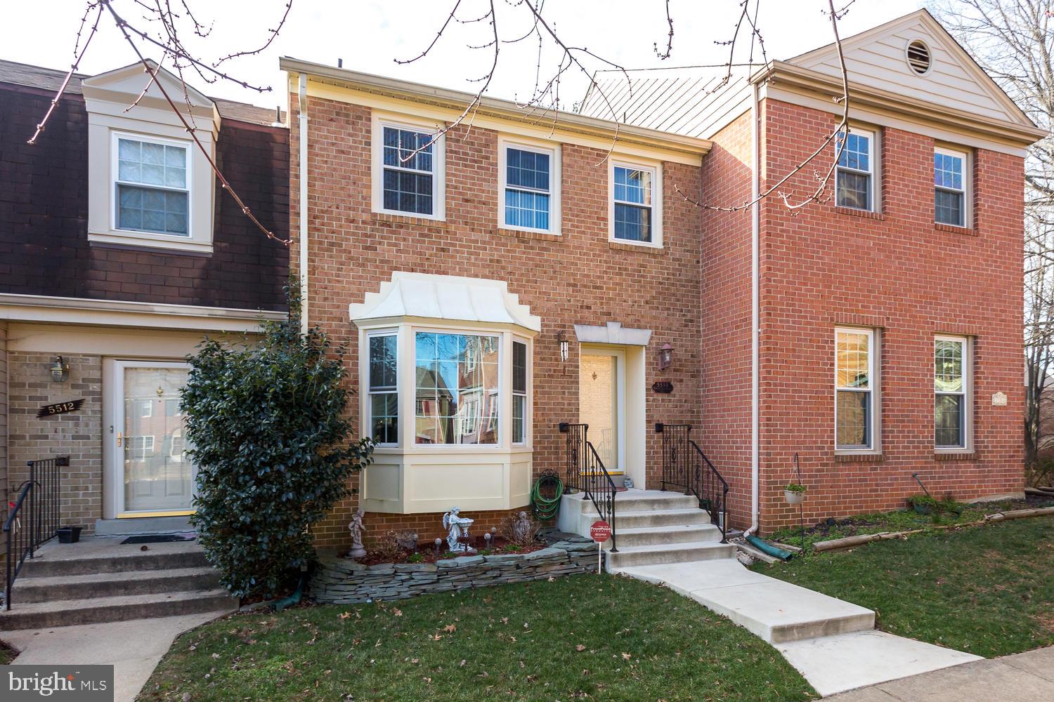 Beautifully updated townhouse in Burke! Now available at a reduced rental price. Spacious living areas, modern kitchen, and move-in ready. Don’t miss this opportunity to rent in a prime location!
This stunning home offers an abundance of features and amenities. Boasting 3 spacious bedrooms, including 2 full bathrooms and 2 half bathrooms, this residence provides ample space for comfortable living. The entire property showcases elegant hardwood flooring across three levels, exuding a timeless charm. Prepare culinary delights in the gourmet kitchen, which features stainless steel appliances and a convenient breakfast nook. The house is equipped with an alarm system, ensuring peace of mind and enhanced security. The finished walk-out basement is an inviting retreat, complete with a cozy fireplace. Additionally, the separate laundry room provides extra storage space, maximizing functionality and organization. Enjoy outdoor relaxation and entertaining on the low-maintenance stone-paved patio. This delightful space offers a private oasis for leisurely activities. Relax while the landlord provided lawn cutting service takes care of the lawn. Conveniently located, this home provides easy access to transportation options. Within minutes, you can reach the VRE (Virginia Railway Express) or simply take a short stroll to the nearby bus stop. On Guinea Rd., you can take the bus to the Pentagon. Don't miss the opportunity to make this beautifully upgraded home your own, offering a combination of luxury, convenience, and comfort.