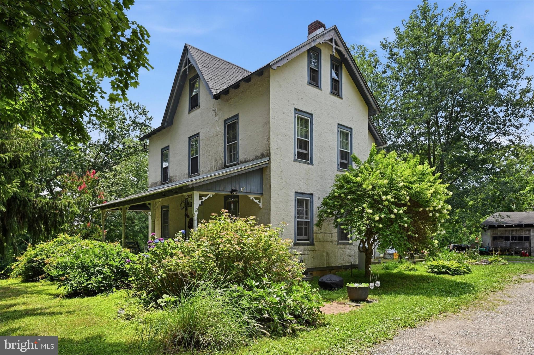 1208 VALLEY ROAD